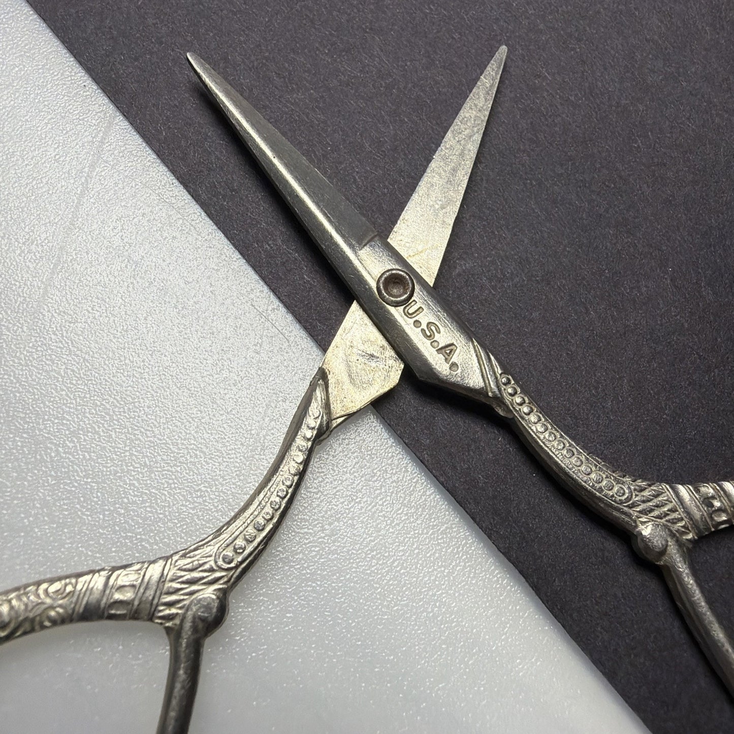 Vintage USA Darning Embroidery Scissors Sewing Silver Tone Ornate Scroll 3.5"