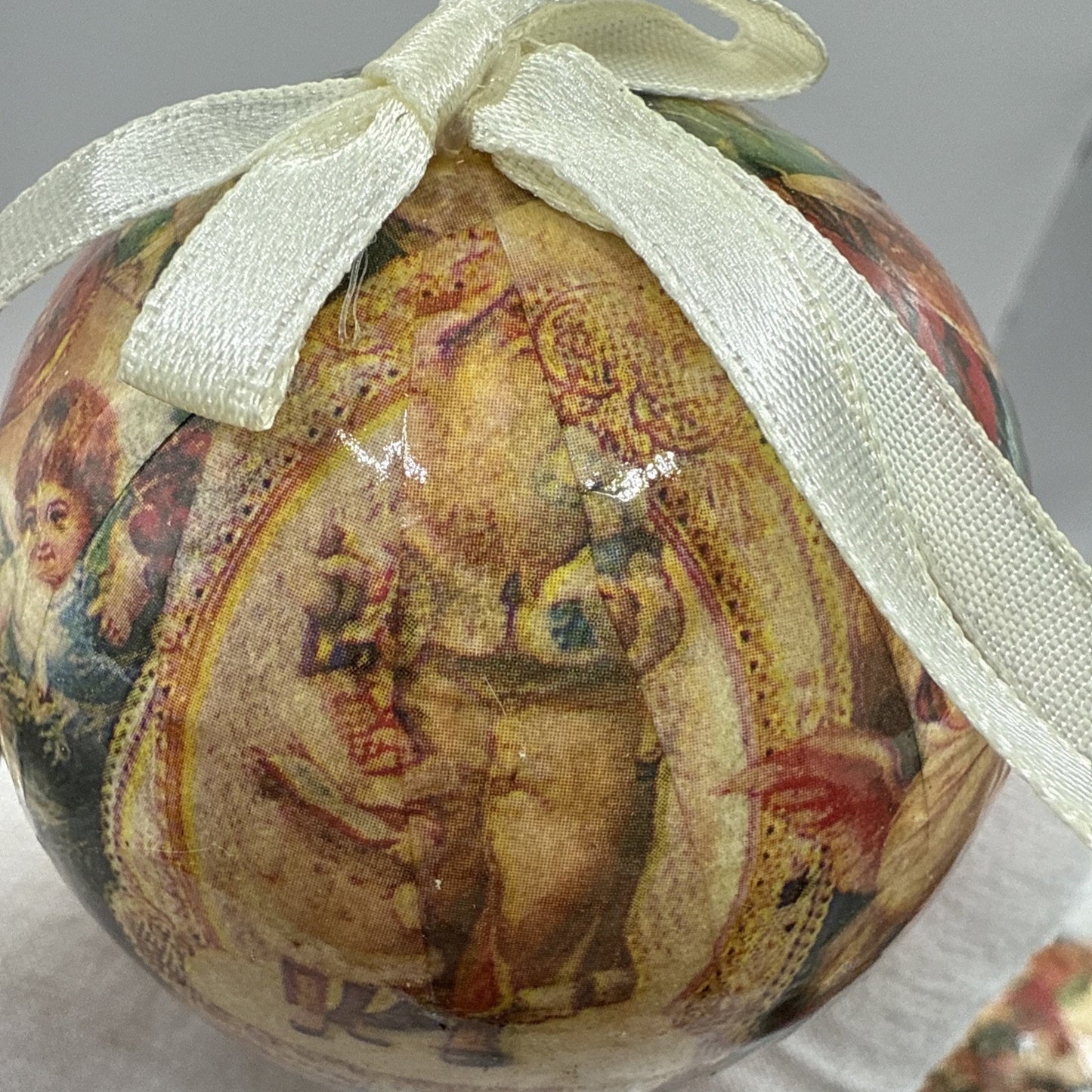 Vintage Set of 6 Christmas Decoupage Paper Mache Victorian Ornaments Box Ribbon