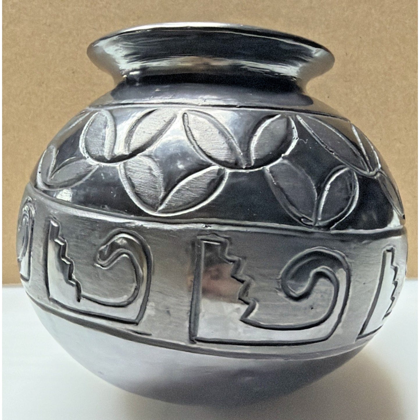 Vintage Dona Rosa Barro Negro Oaxaca Black Clay Pottery Vase Mexico