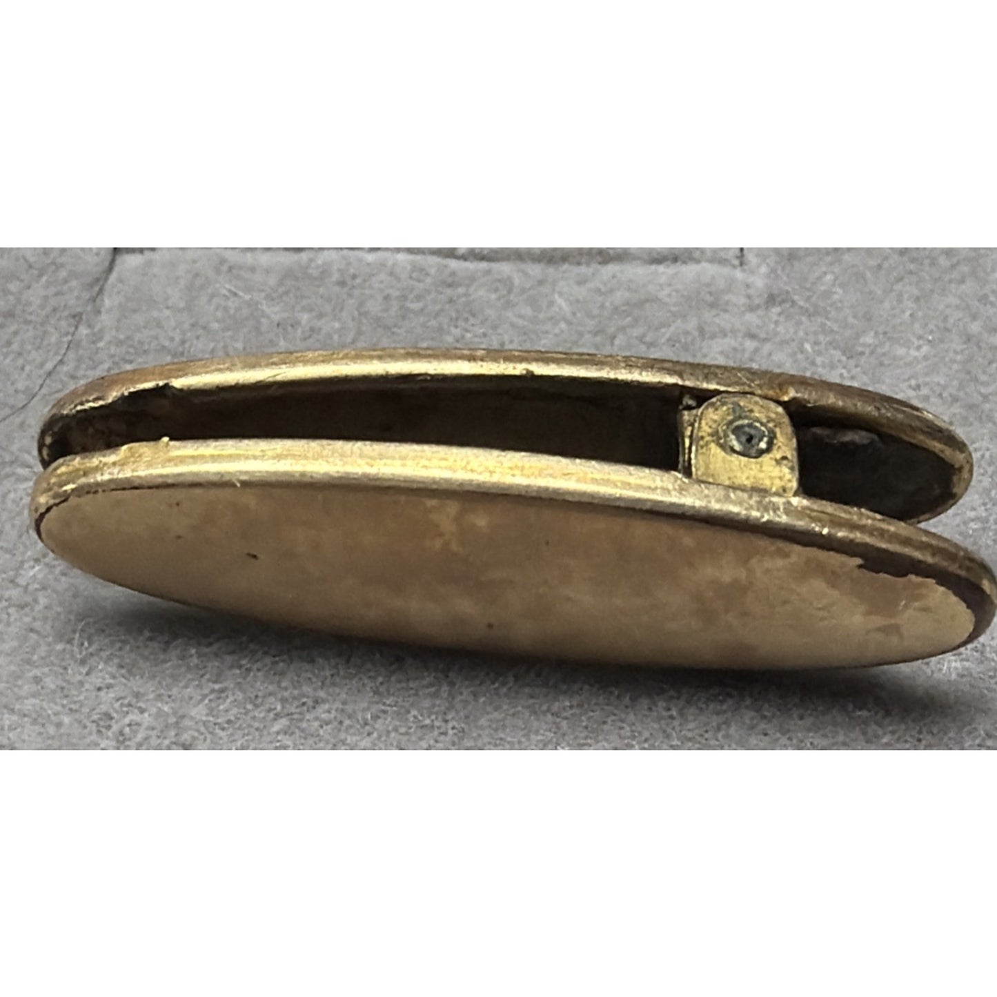 Edwardian Victorian Oval Yellow Gold Tone Embossed Tie Bar Clip Lingerie Clasp