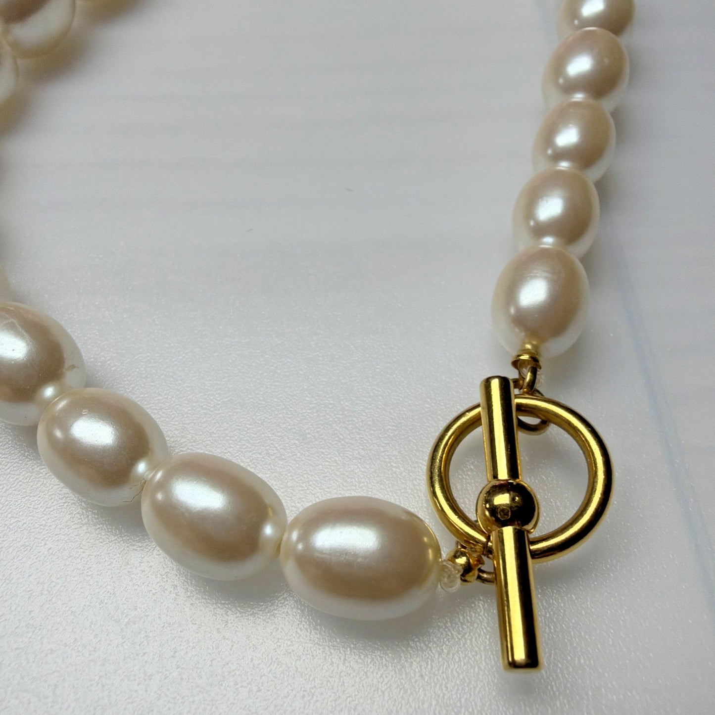 Vintage Large Chunky Faux Pearl Necklace Choker Toggle
