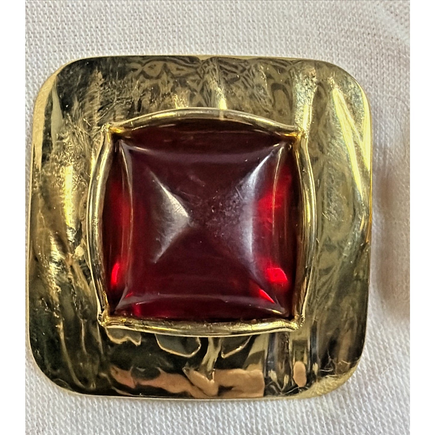 Vintage Jewels by Park Lane Chunky Gold Tone Clip On Earrings Red Jelly Lucite