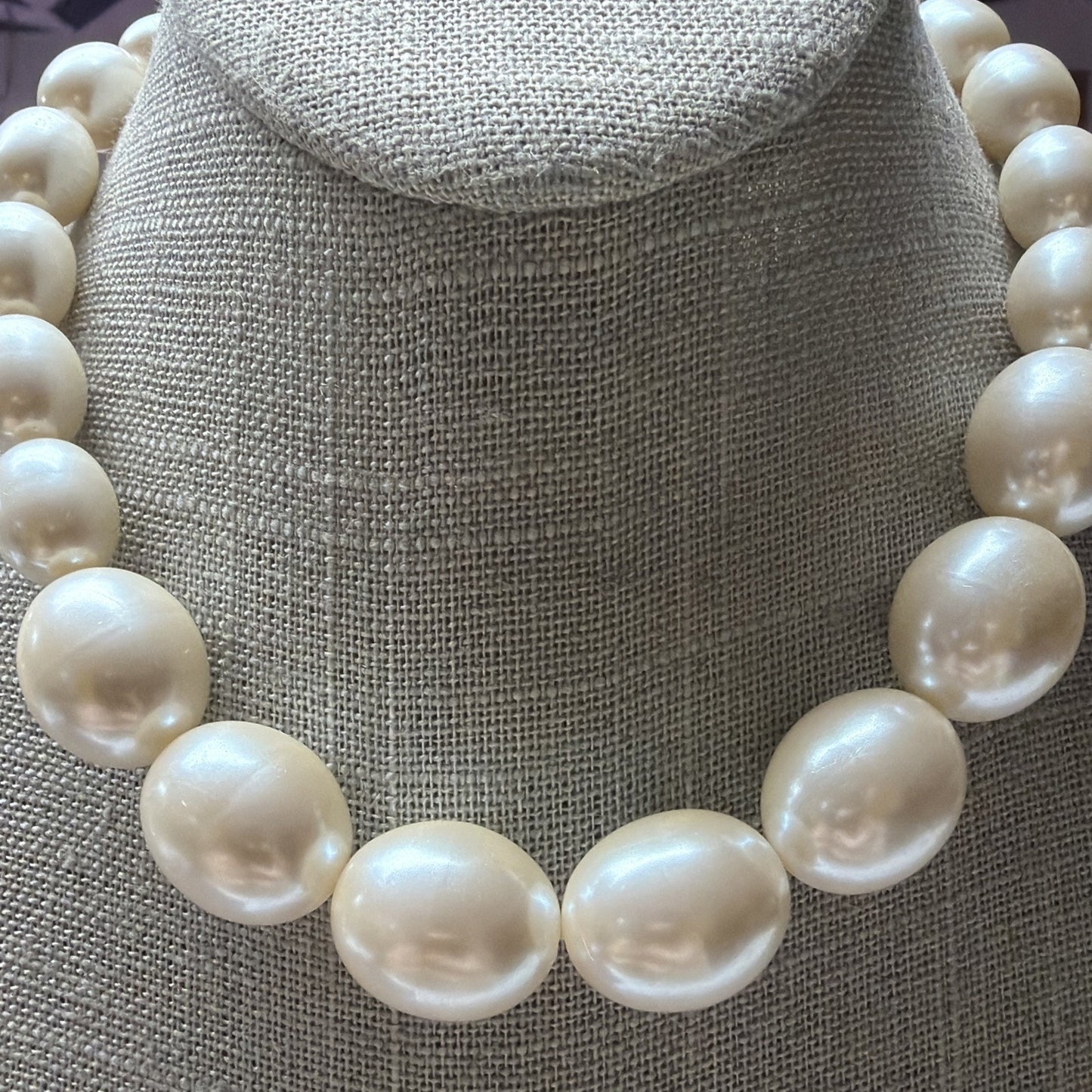 Vintage Large Chunky Faux Pearl Necklace Choker Toggle