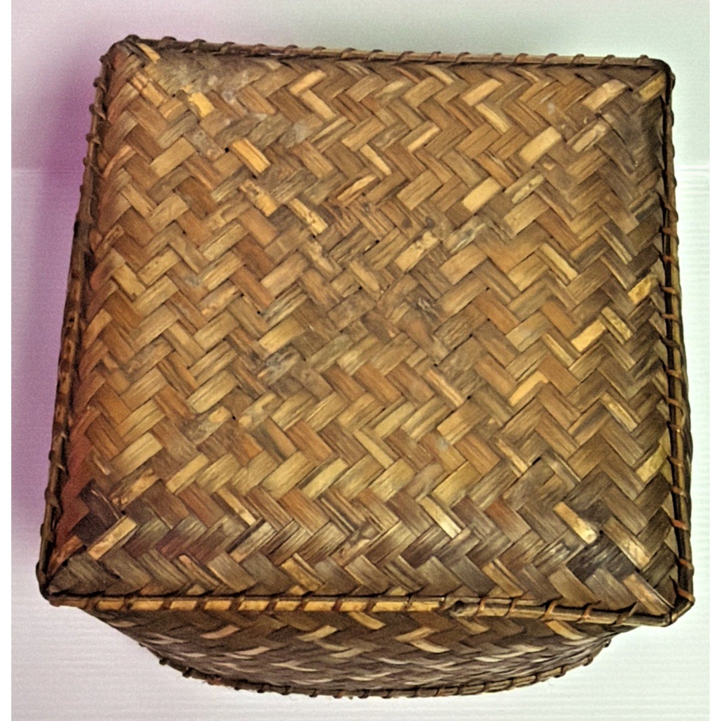 Old Rattan Woven Bamboo Storage Basket Sewing Woven Handle Lid Container
