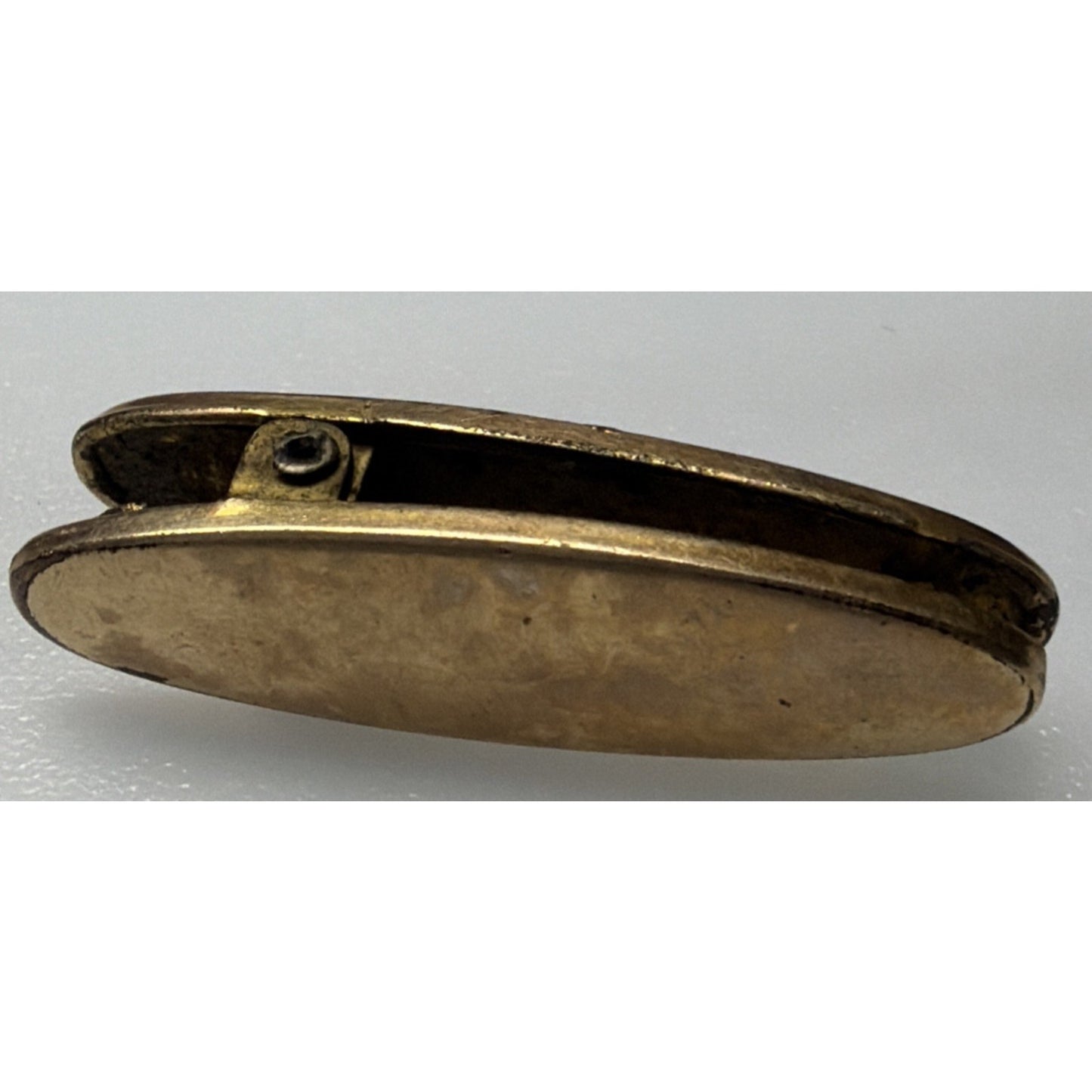 Edwardian Victorian Oval Yellow Gold Tone Embossed Tie Bar Clip Lingerie Clasp
