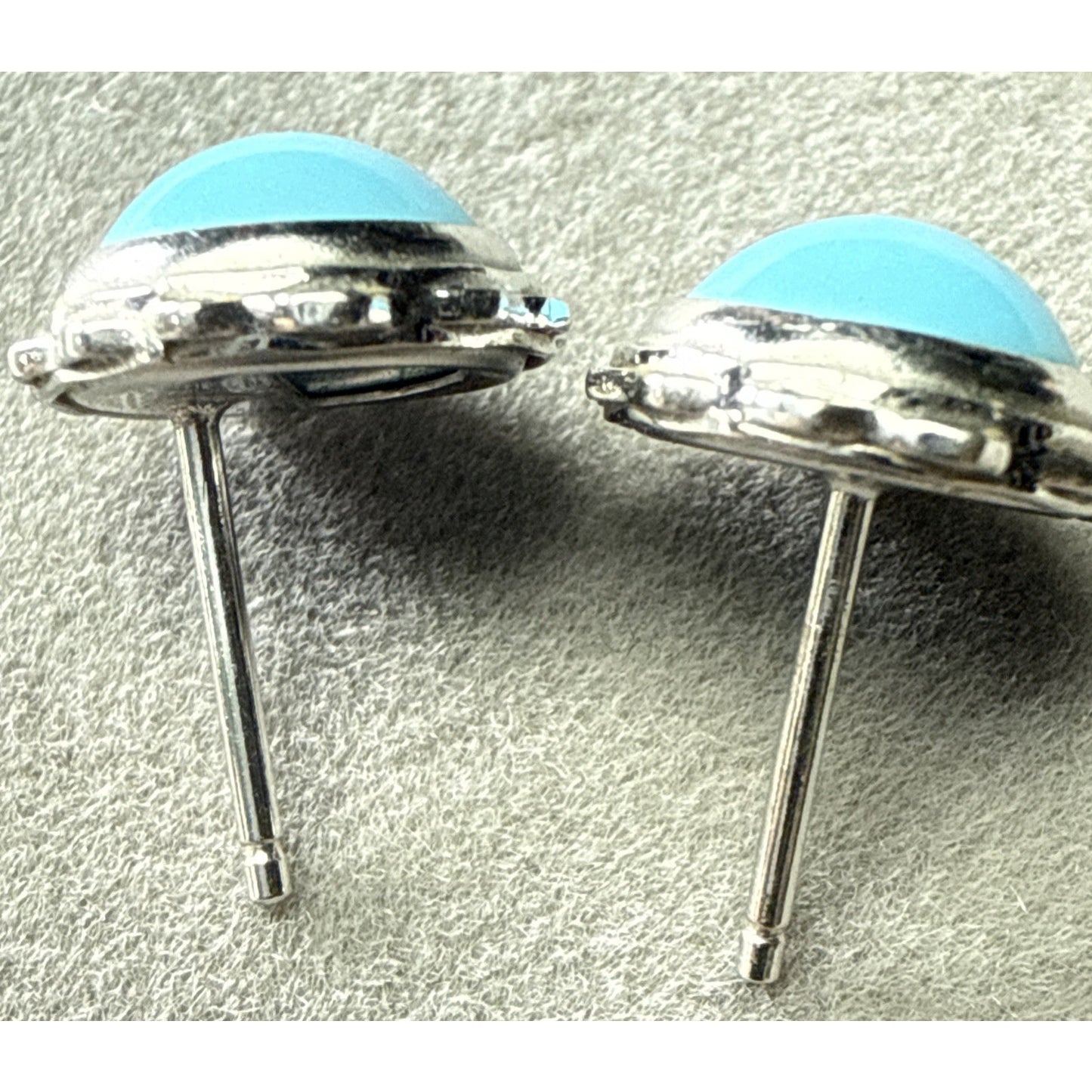 Vintage ZZ 14k White Gold Blue Turquoise Stud Earrings