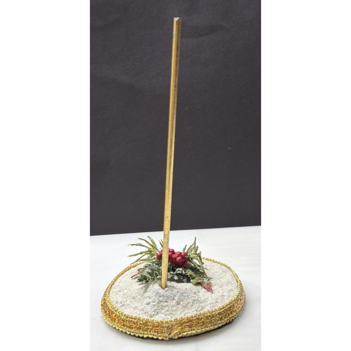 Mark Roberts Snow Base Gold Pole Christmas Ornament Display Stand As Is