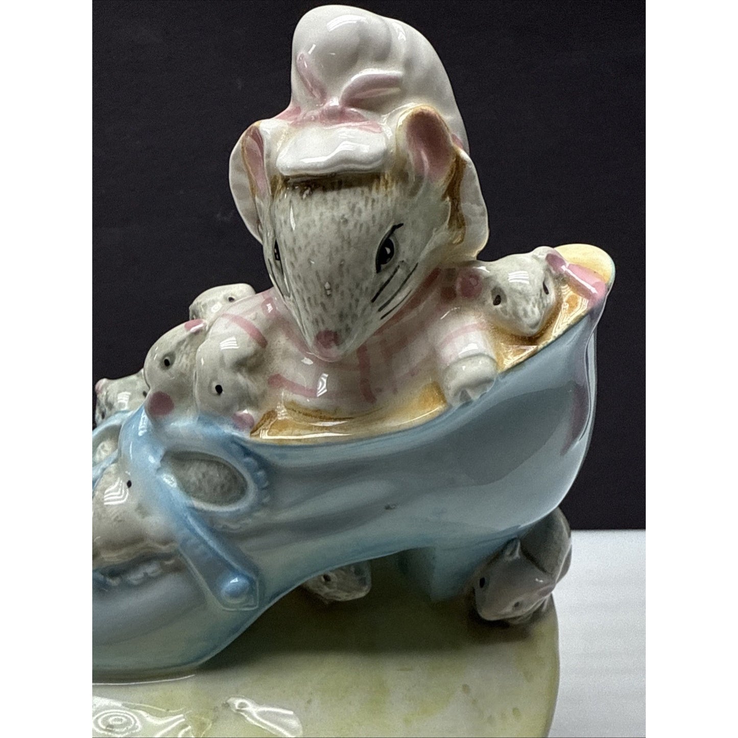 Beatrix Potter Old Woman Who Live in a Shoe Porcelain Schmid Rotating Music Box