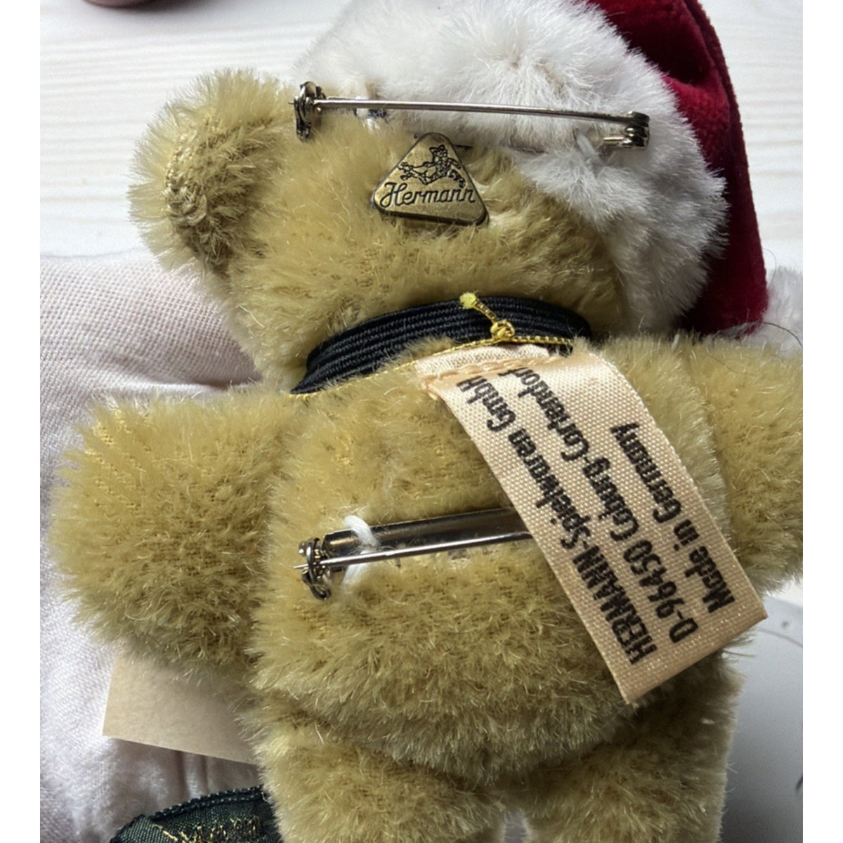 Vintage Hermann Spielwaren 1996 Christmas Bear Pin Brooch Mohair Tags