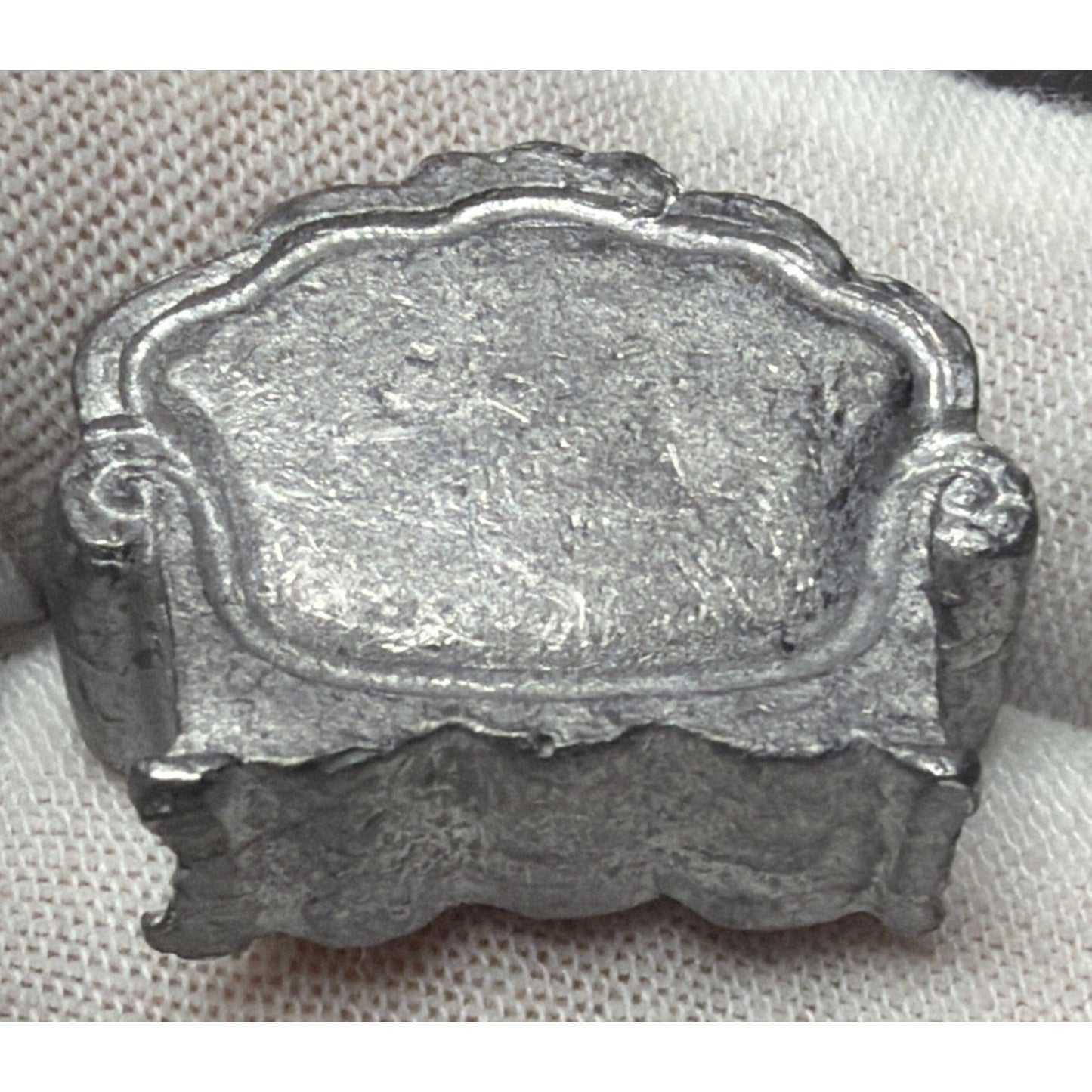 Lot of 6 Pewter Miniature Dollhouse Furniture Bed Couch Table Dresser Chest