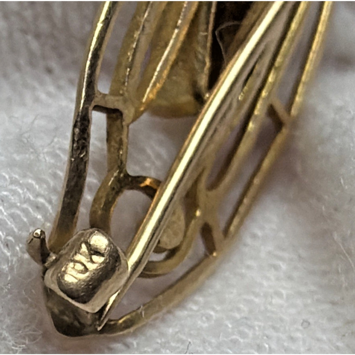 Art Nouveau 10K Yellow Gold Ornate Bar Pin As Is