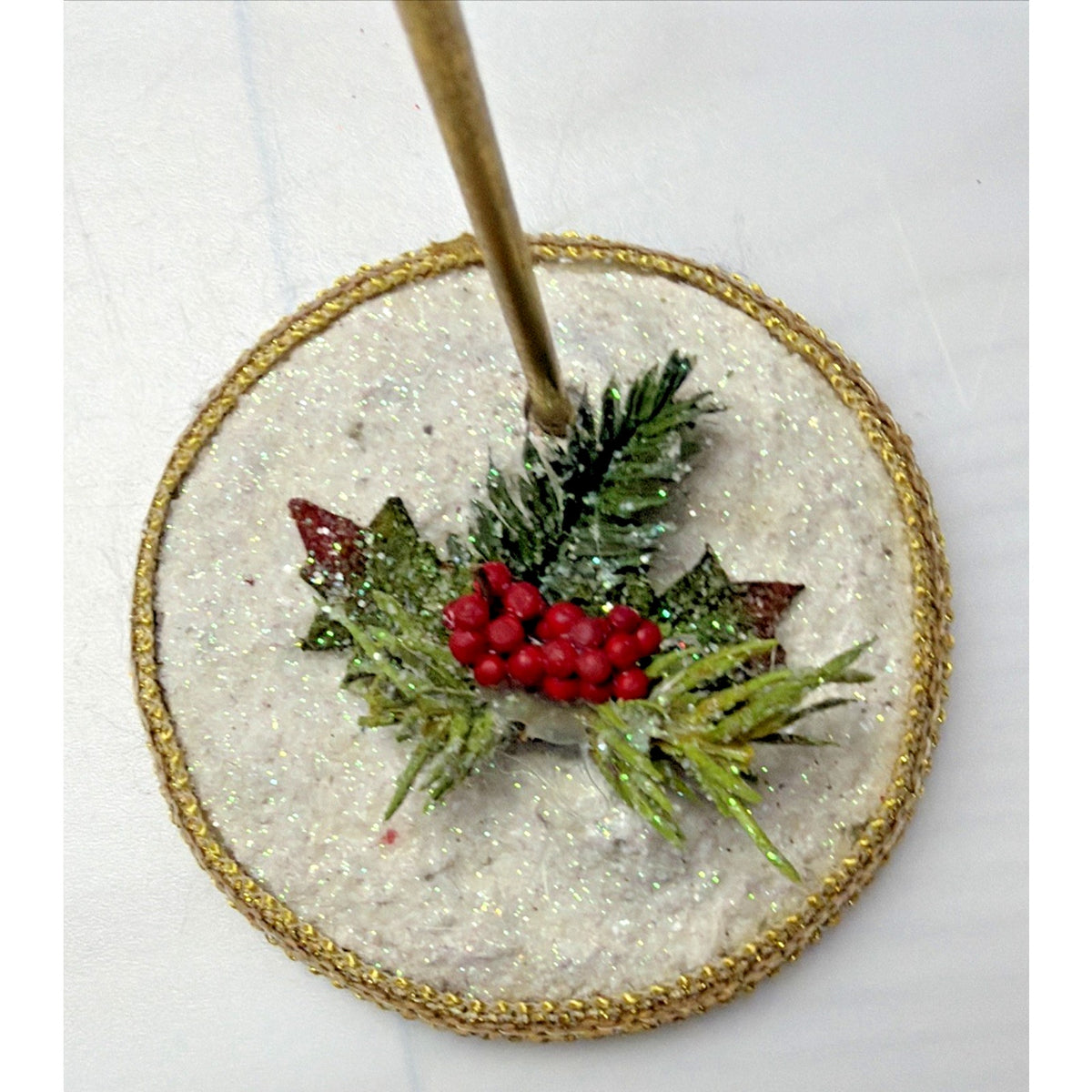 Mark Roberts Snow Base Gold Pole Christmas Ornament Display Stand As Is