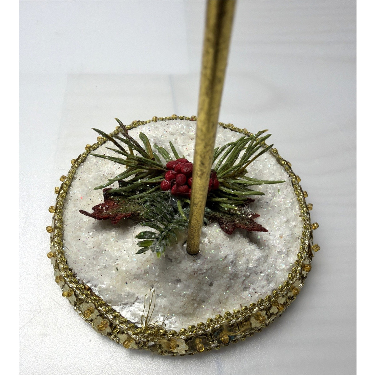Mark Roberts Snow Base Gold Pole Christmas Ornament Display Stand Notch As Is
