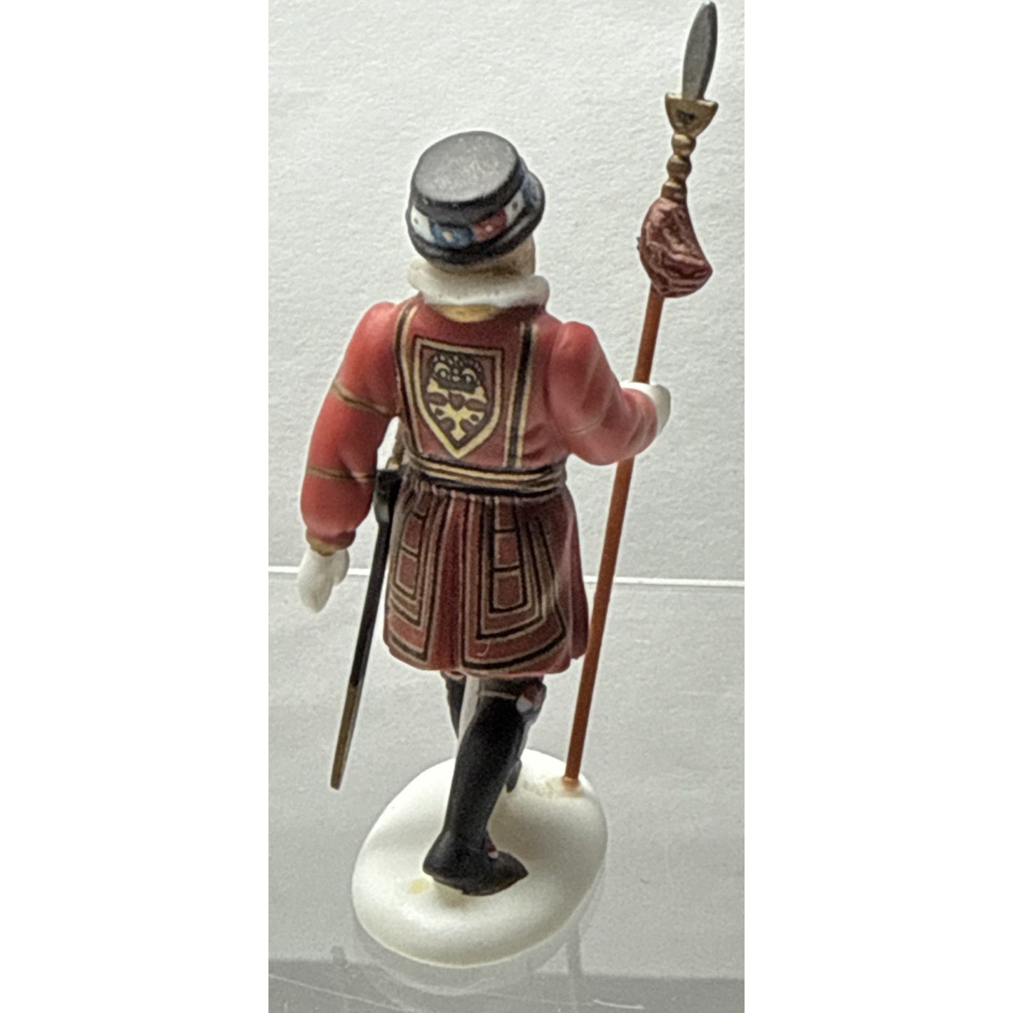 Vintage Dept 56 Yeomen of The Guard Single Figure Dickens 58397