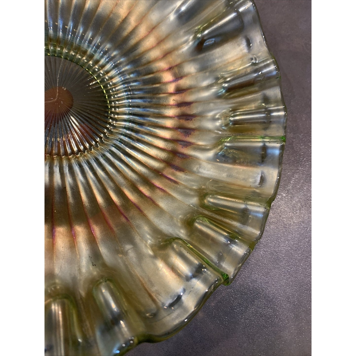 Vintage Fenton Green Carnival Glass Stippled Rays Ruffled Crimped Bowl