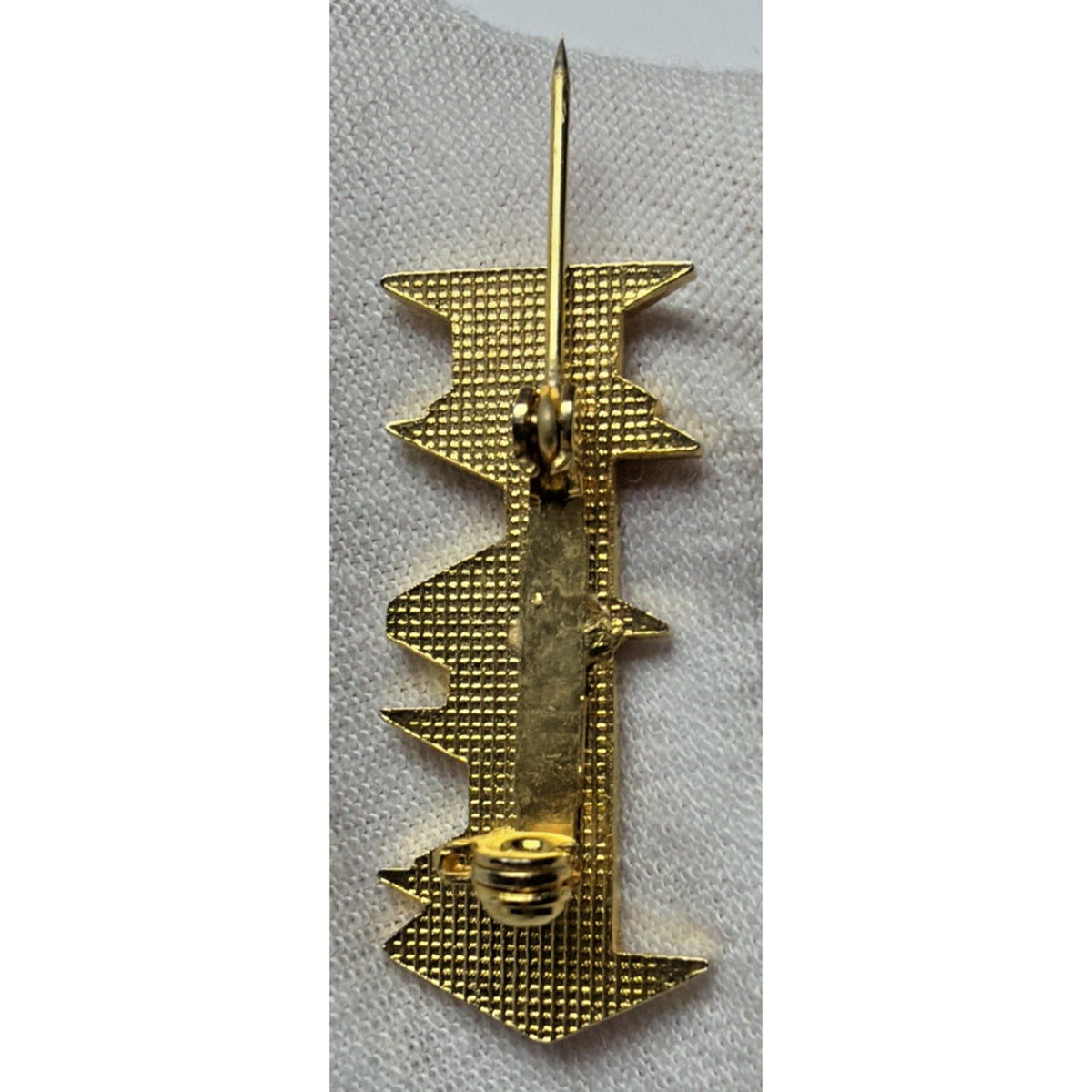 Vintage Def Leppard Gold Tone Enamel Red Badge Button Pin Pinback Heavy Metal