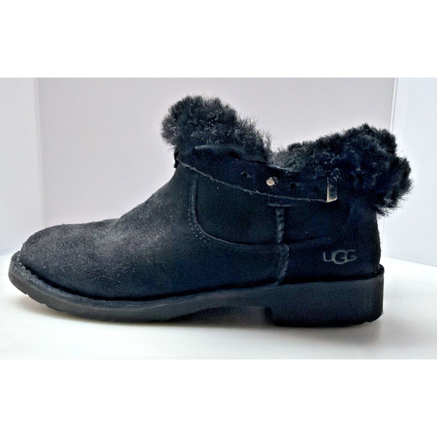 Ugg Elisa Black Suede Shearling Buckle Ankle Boot Sz 6