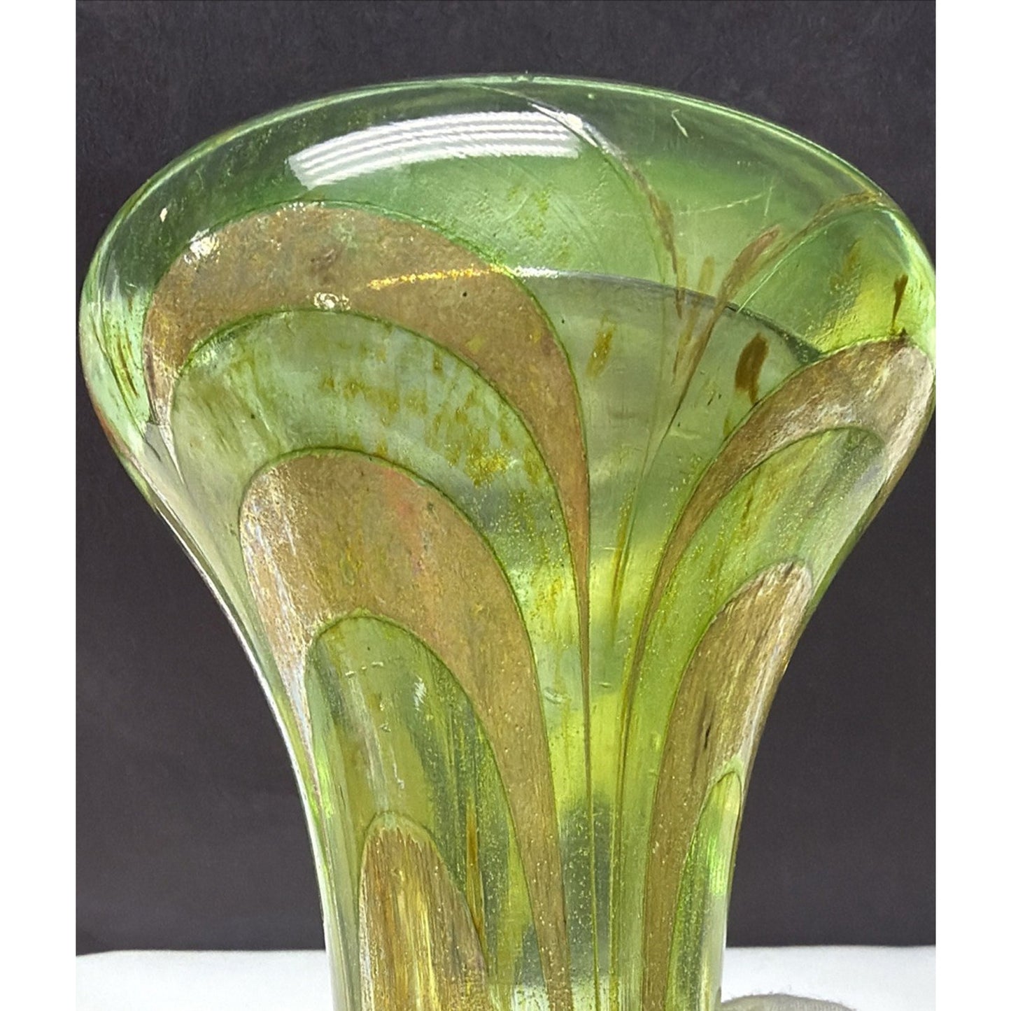 Art Nouveau Kralik Art Glass Marine Green Gold Iridescent Combed Feather Vase