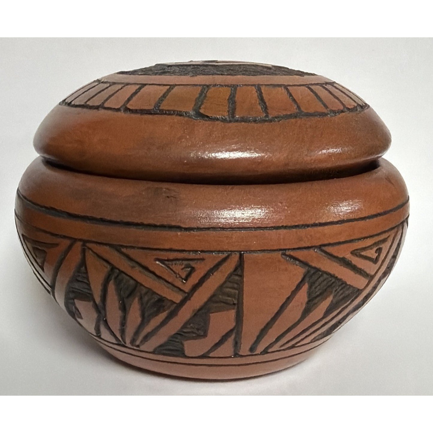 Vtg Navajo Art Pottery Jar Etched Native American Southwestern Pot Lid Signed