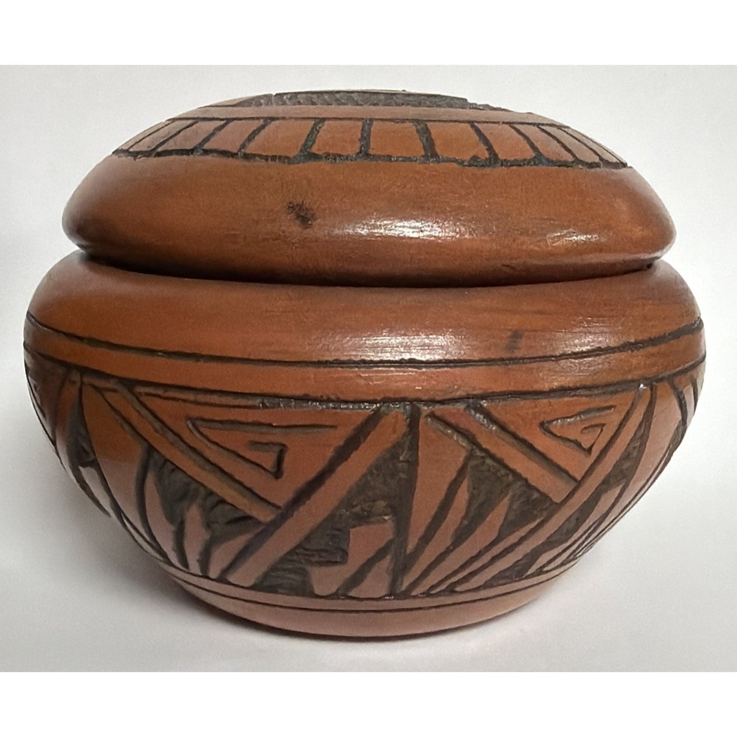 Vtg Navajo Art Pottery Jar Etched Native American Southwestern Pot Lid Signed