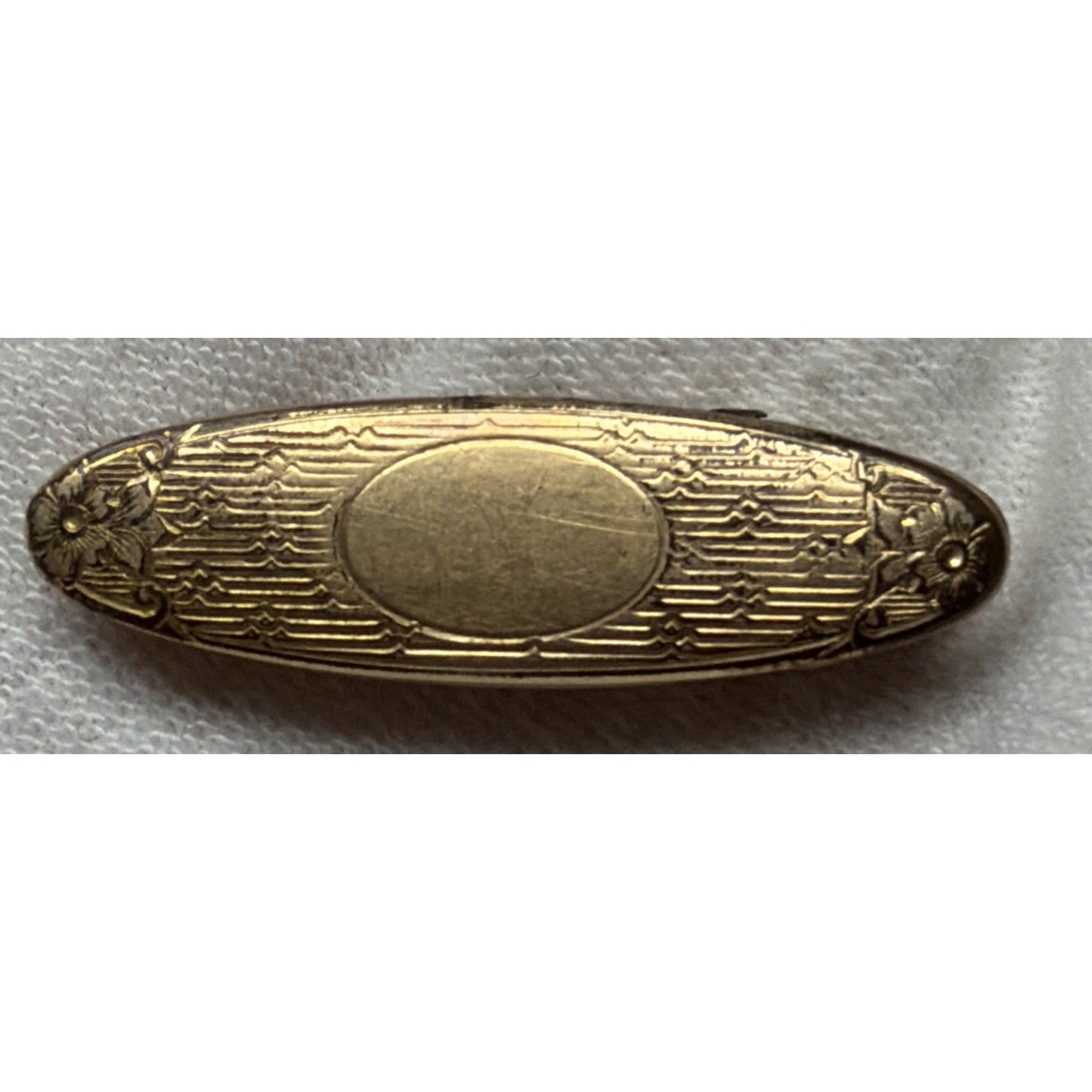 Edwardian Victorian Oval Yellow Gold Tone Embossed Tie Bar Clip Lingerie Clasp