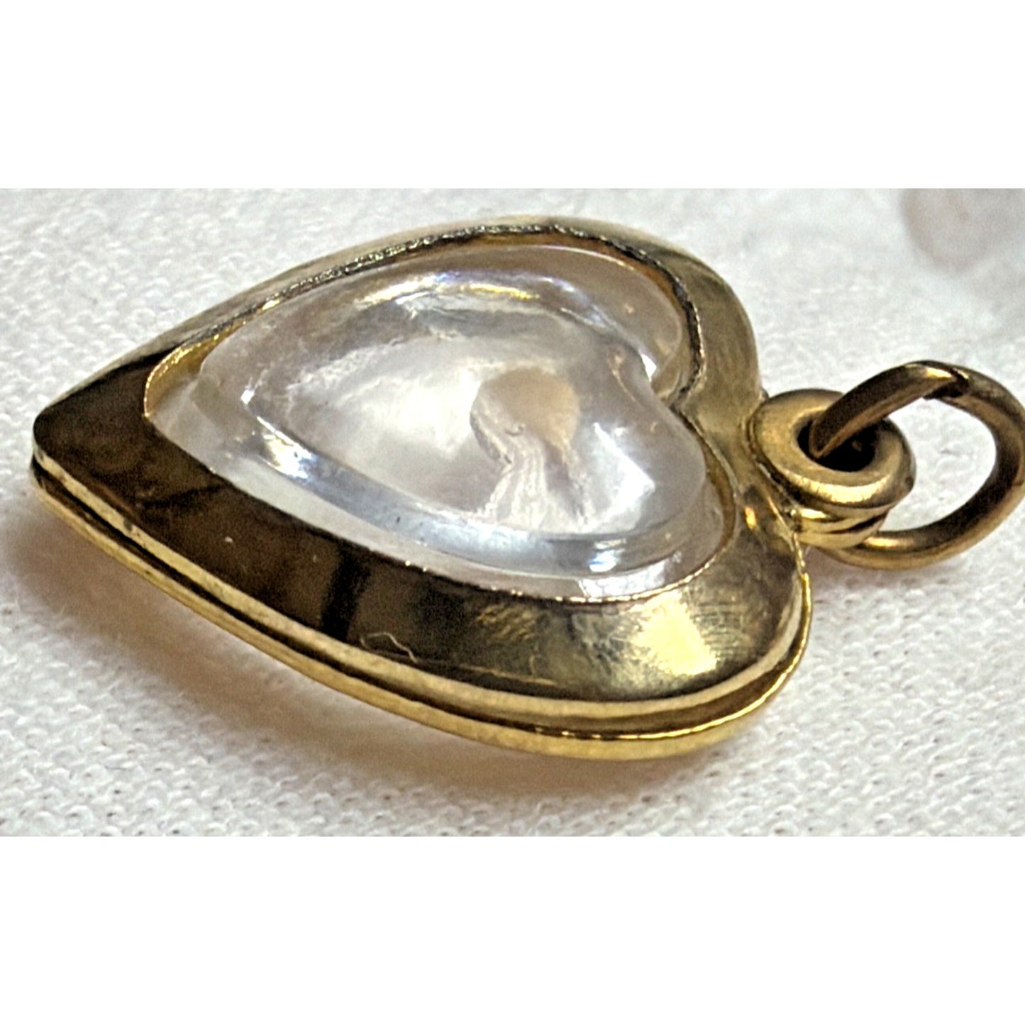 Vtg Gold Plated Lucite Mustard Seed Heart Pendant Charm Religious Amulet As Is
