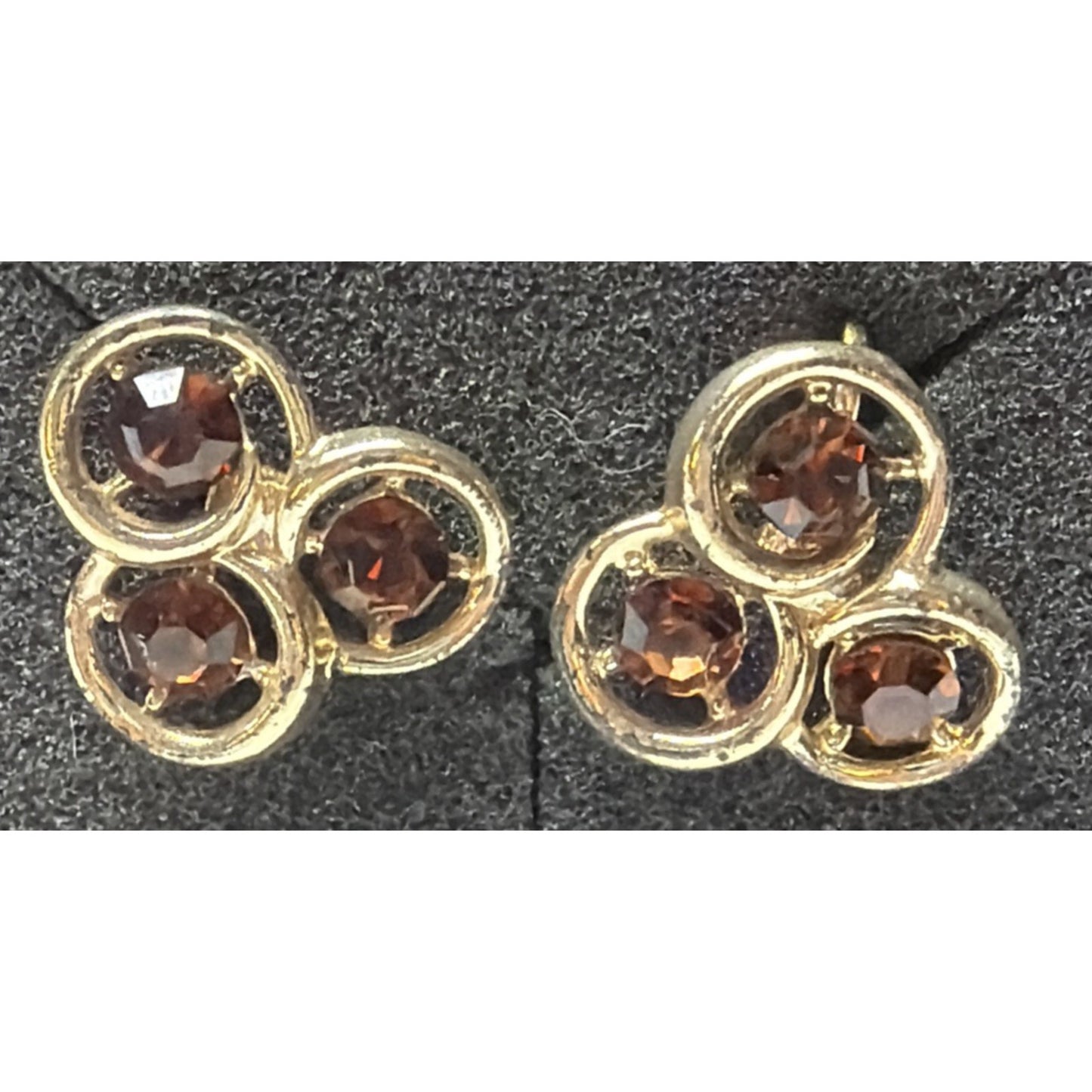 Crown Trifari Gold Tone Brown Topaz Rhinestone Flower Screw Back Earrings As Is