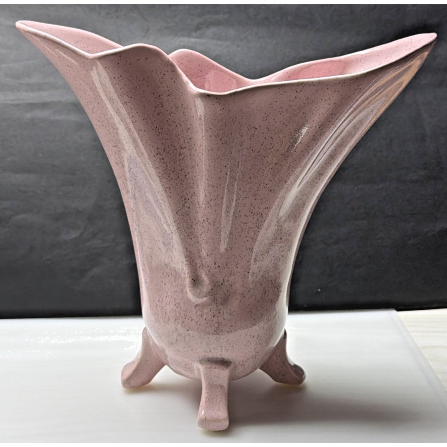 Vintage Shafer Art Pottery Pink Speckled Vase Fan Gladiola 922 As Is