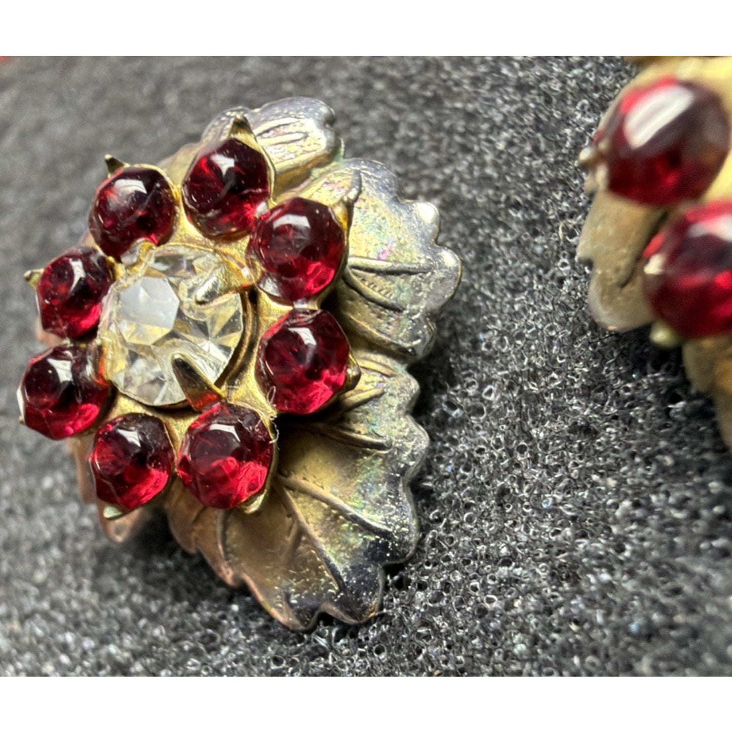 Vintage Gold Tone Leaf Screw Back Earrings Ruby Red Rhinestone White Clear