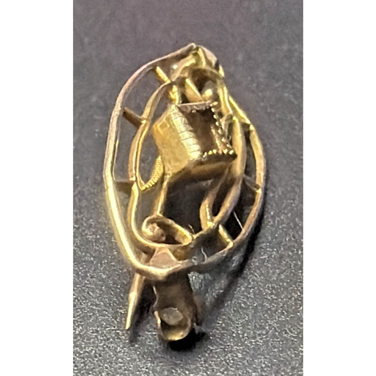 Art Nouveau 10K Yellow Gold Ornate Bar Pin As Is