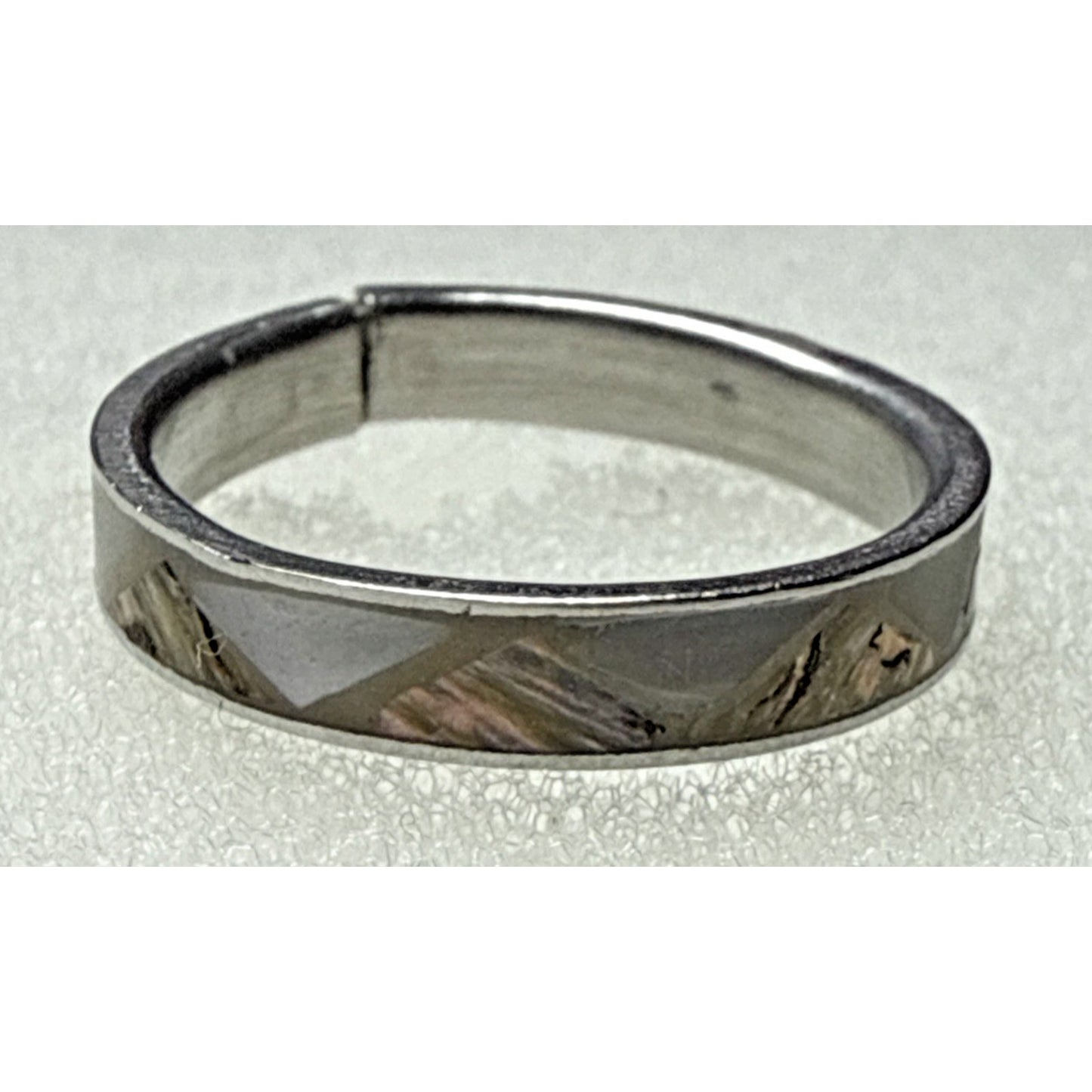 Vtg Southwest Sterling Silver Inlaid Mother of Pearl Ring Zig Zag Sz 5.5 As Is