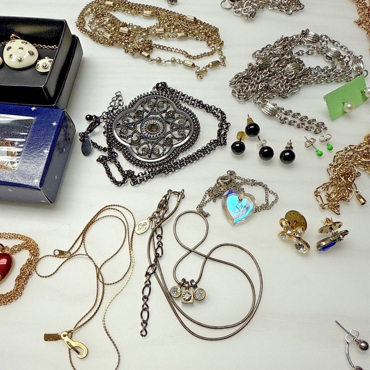 Vintage Modern Junk Jewelry Lot Craft Art Damage Craft Art Wearable As-Is 2#