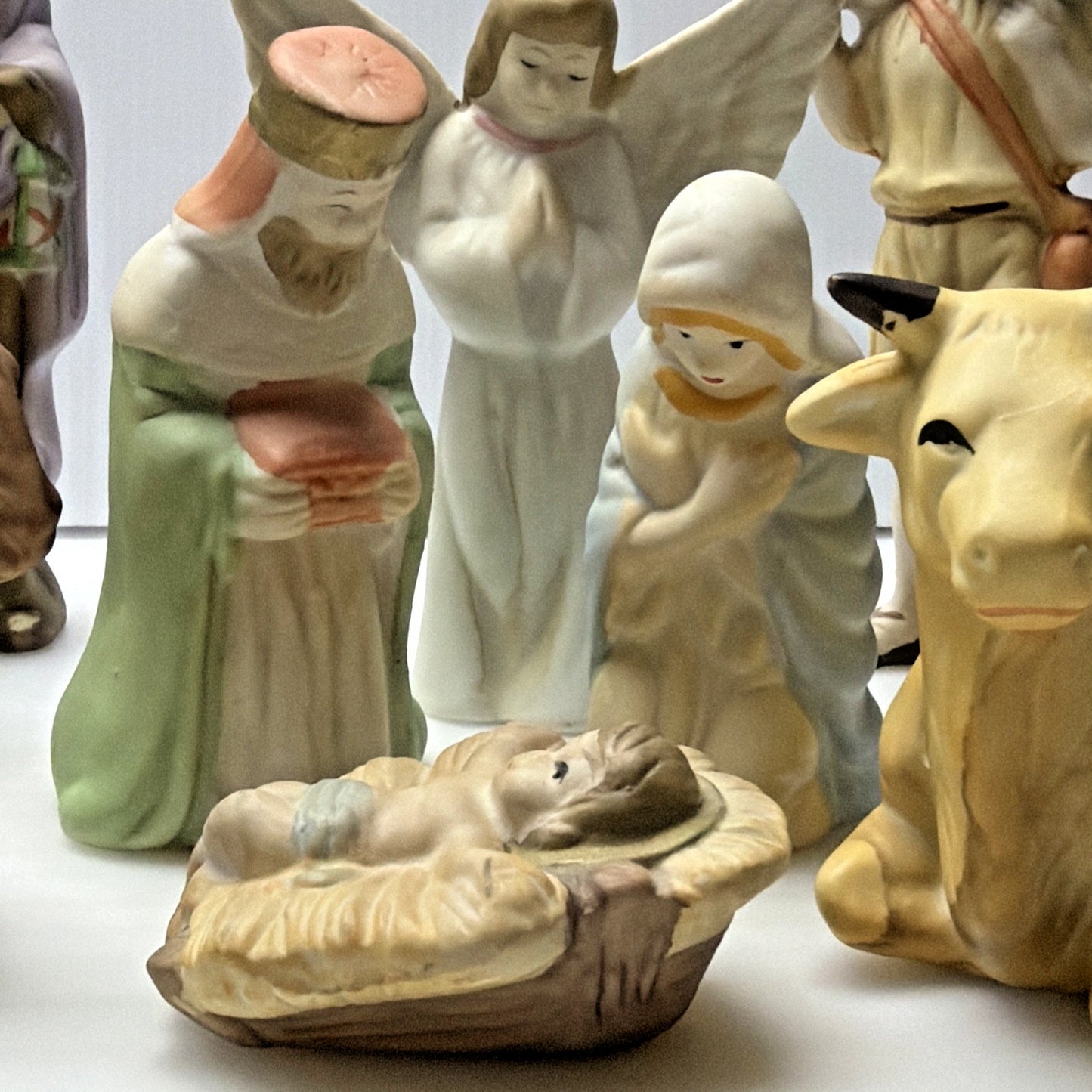 Vintage Lot of 11 Ceramic Porcelain Nativity Figurines Hand Painted As Is