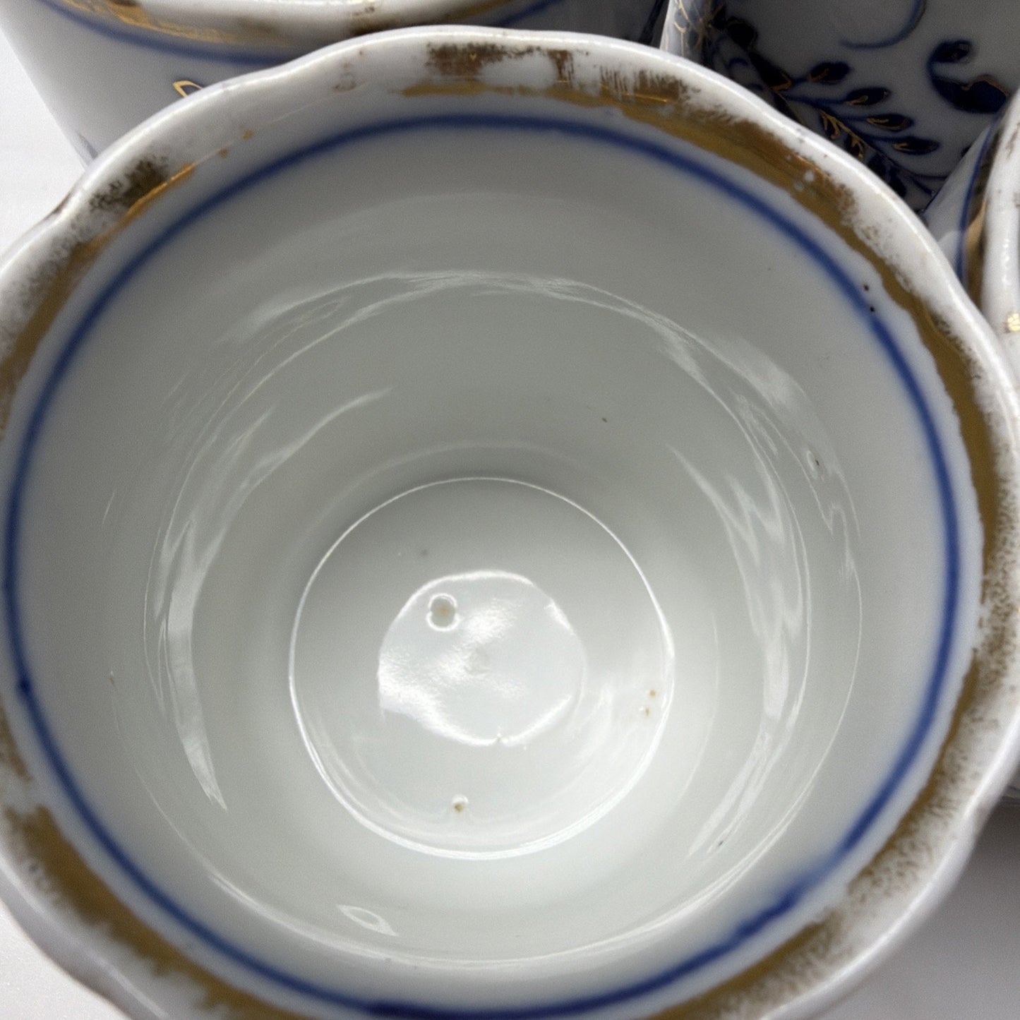 Antique Lot of 4 Flow Blue Hand Painted Blue Onion Ring Mugs Cups C Handle As Is