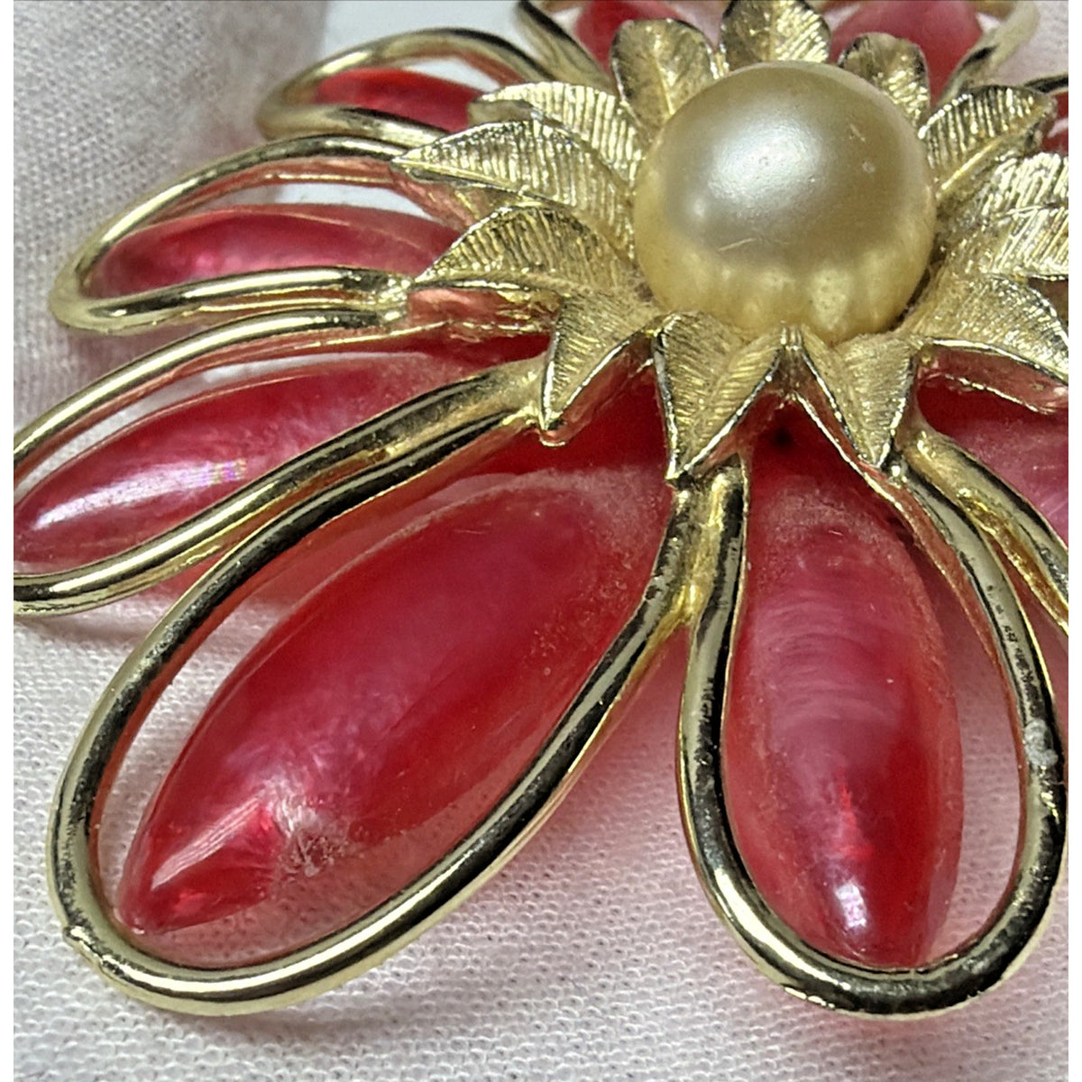 Vintage Large Flower Blossom Brooch Resin Plastic Leaves Gold Frame Faux Pearl