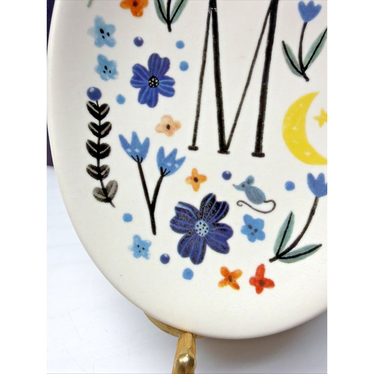 Anthropologie Amelia Herbertson Ceramic Floral Monogram M Footed Soap Dish
