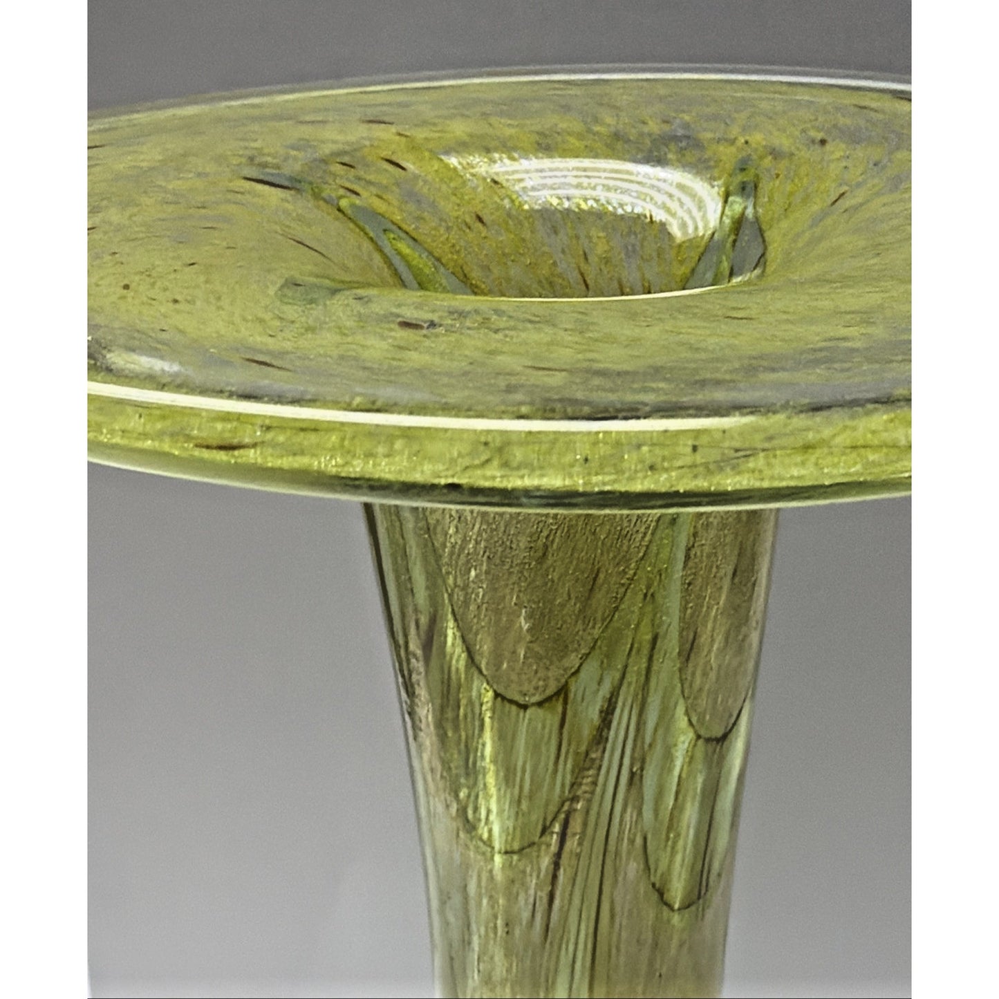 Art Nouveau Kralik Art Glass Marine Green Gold Iridescent Combed Feather Vase