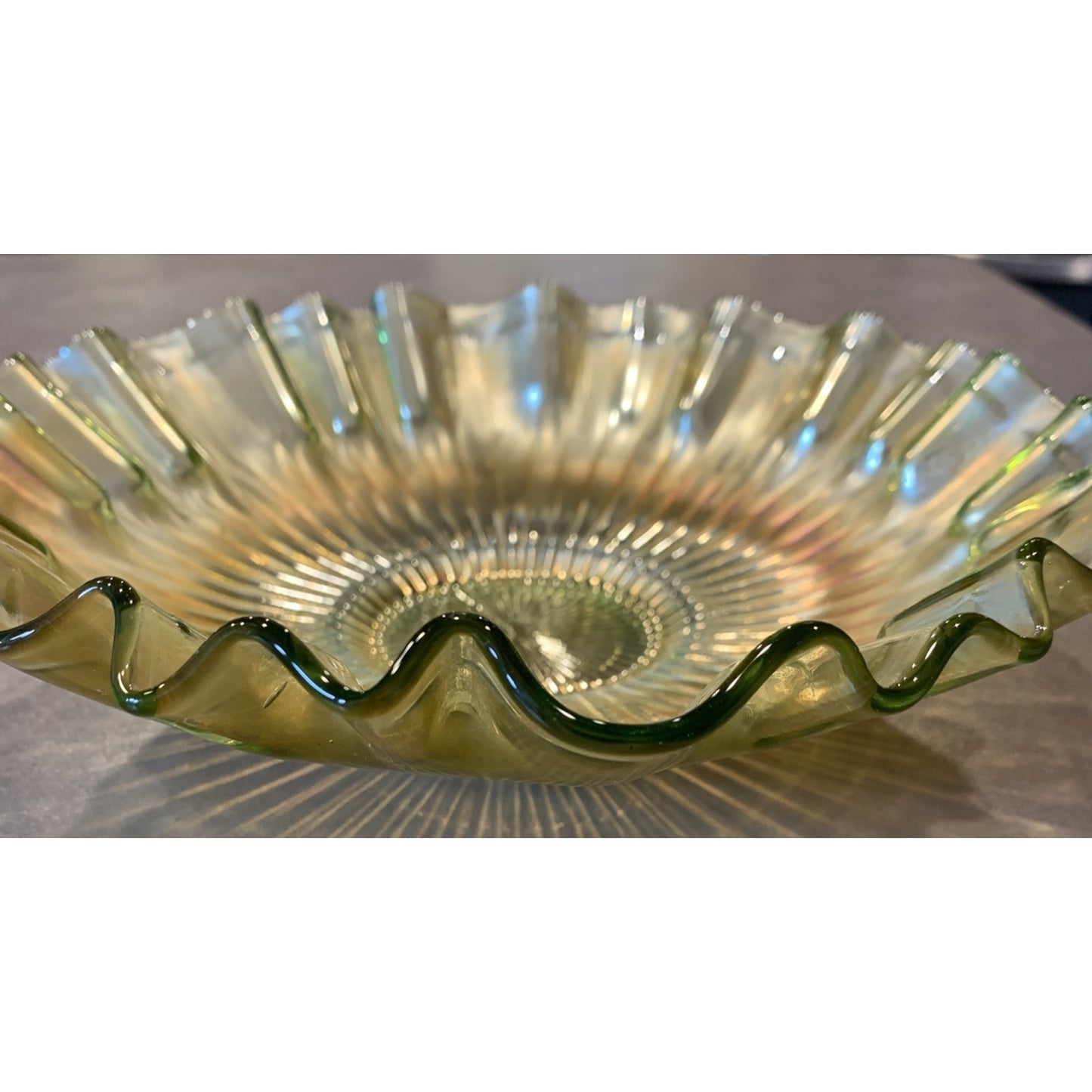 Vintage Fenton Green Carnival Glass Stippled Rays Ruffled Crimped Bowl