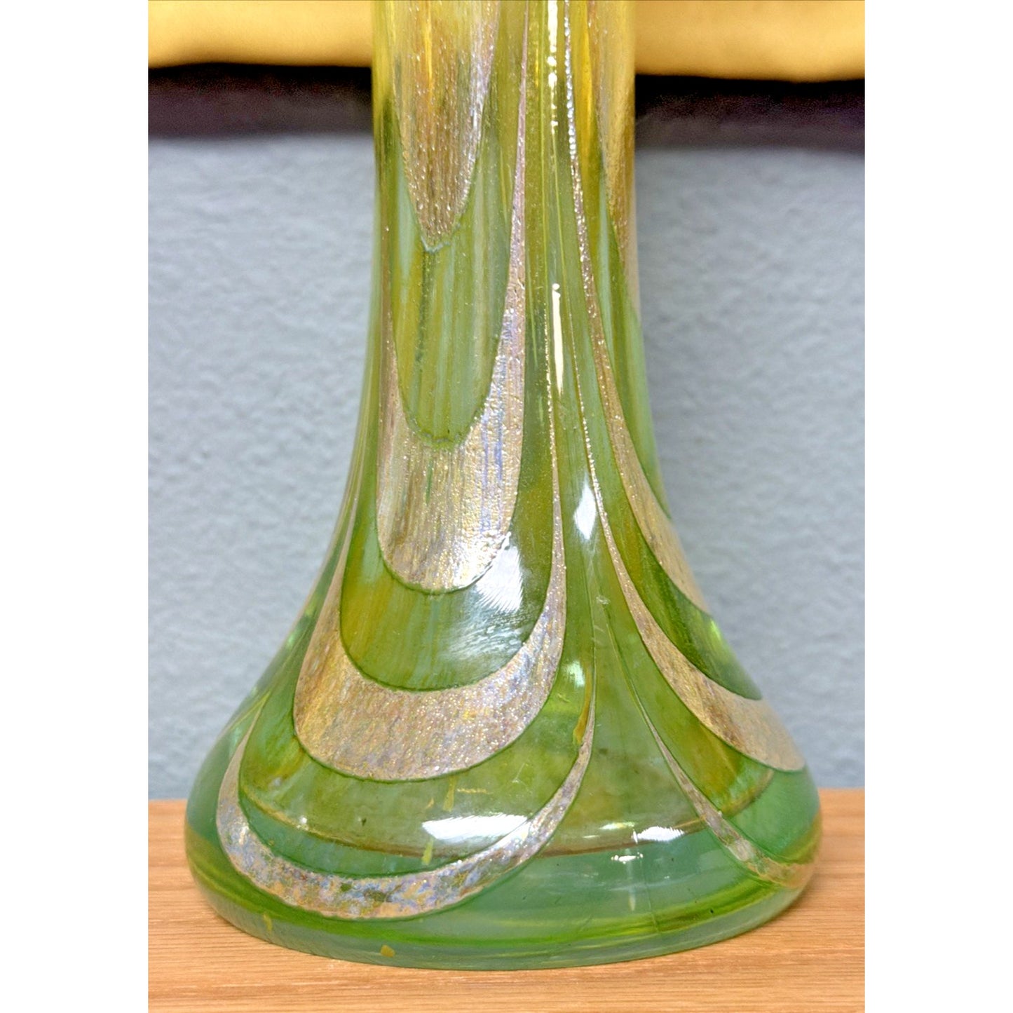Art Nouveau Kralik Art Glass Marine Green Gold Iridescent Combed Feather Vase