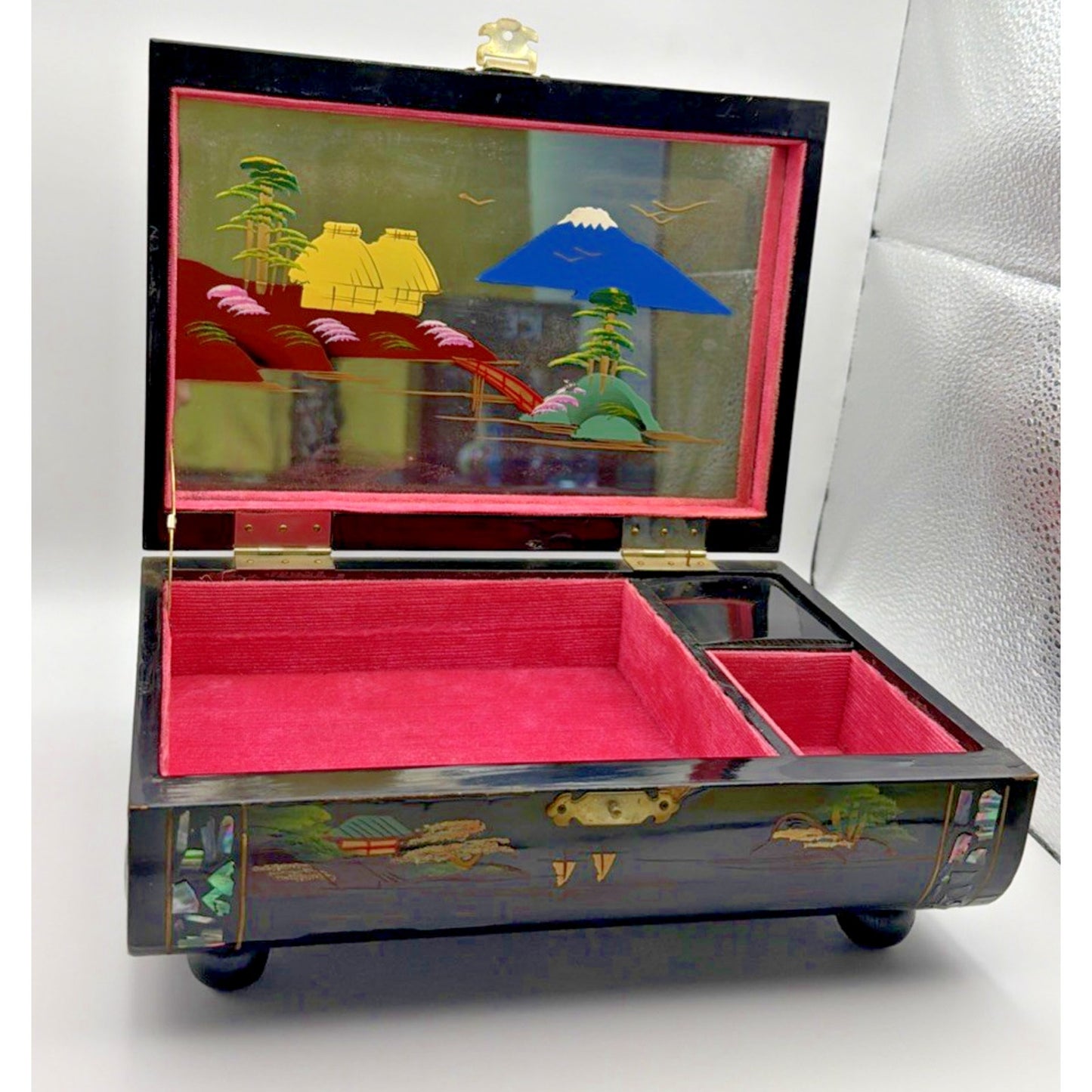 Vintage Japanese Lacquer Jewelry Music Box Lined Hand Painted Mt Fuji Works
