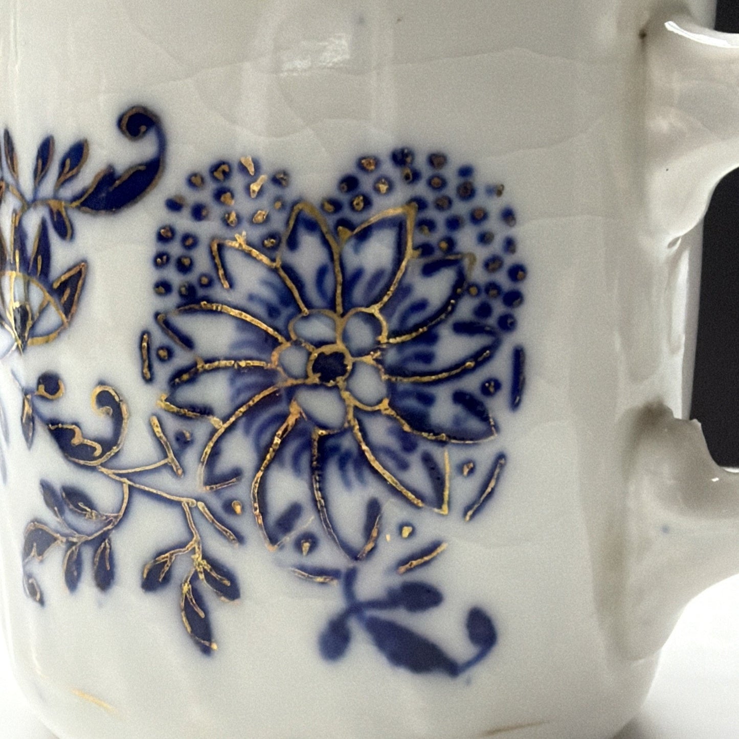 Antique Lot of 4 Flow Blue Hand Painted Blue Onion Ring Mugs Cups C Handle As Is