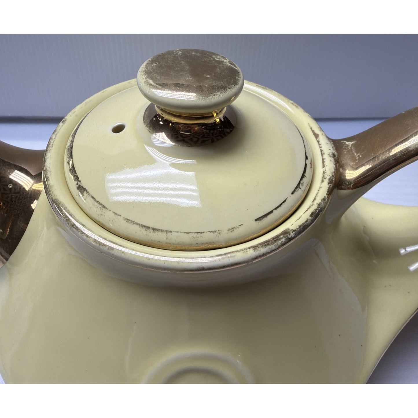 Vintage Homer Laughlin Teapot 22kt Gold Yellow Alladin Genie Ceramic Pearl China