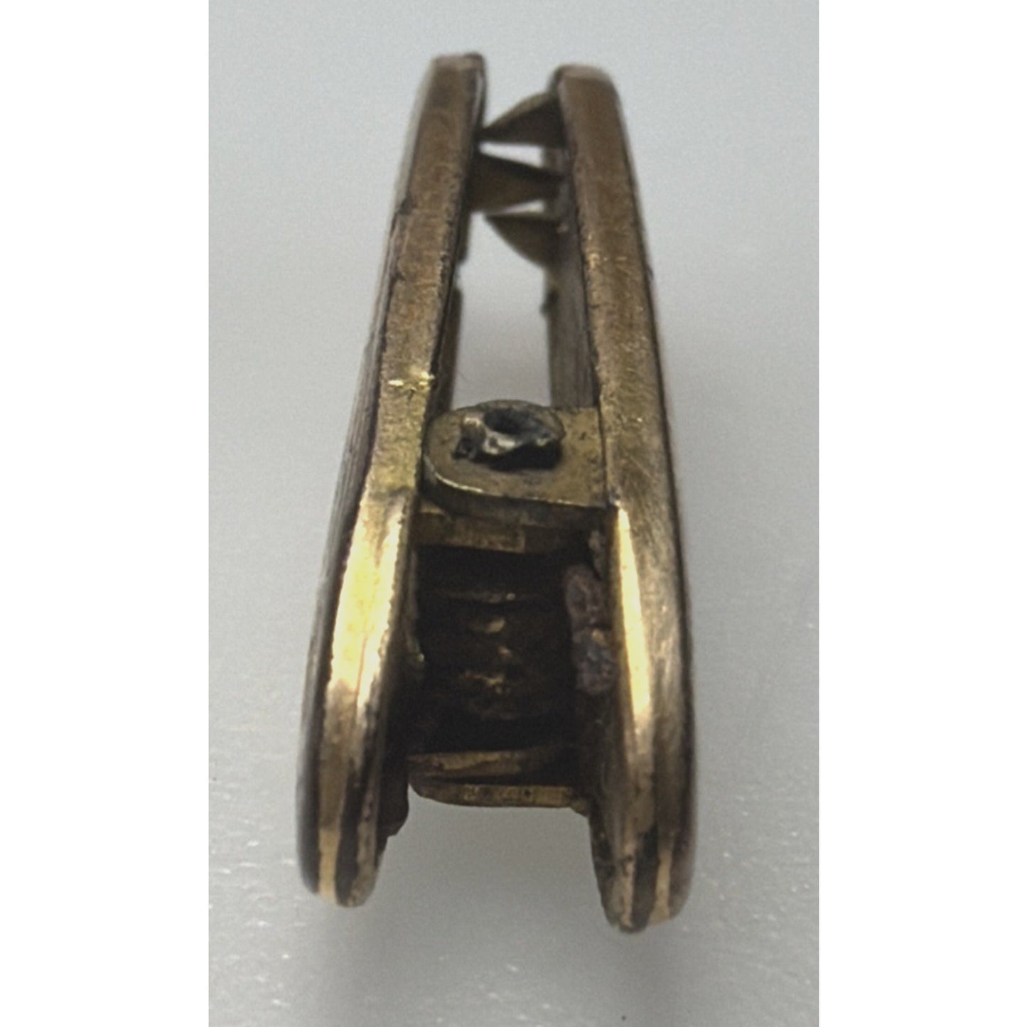 Edwardian Victorian Oval Yellow Gold Tone Embossed Tie Bar Clip Lingerie Clasp