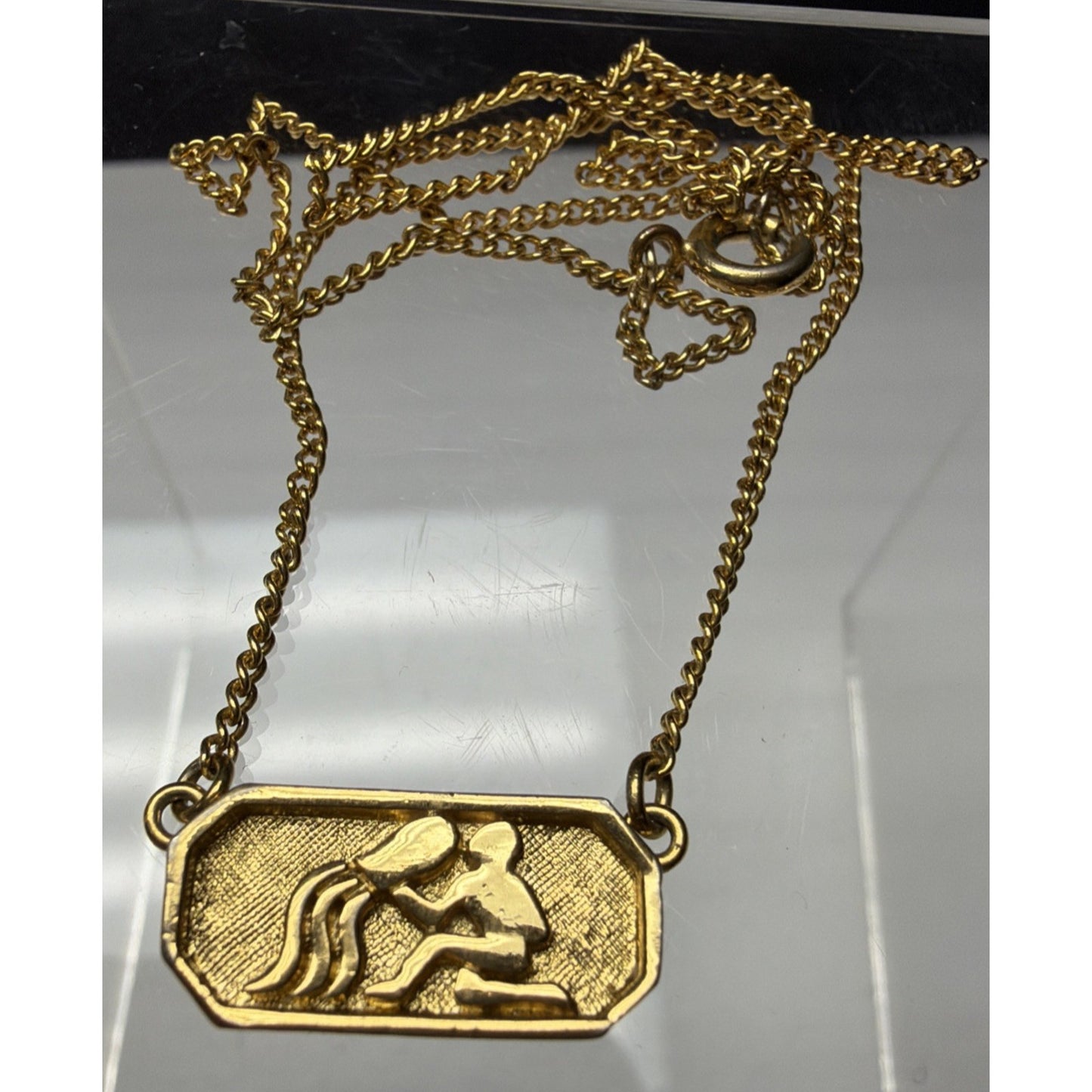 Vintage Crown Trifari Gold Tone Aquarius Zodiac Pendant Necklace