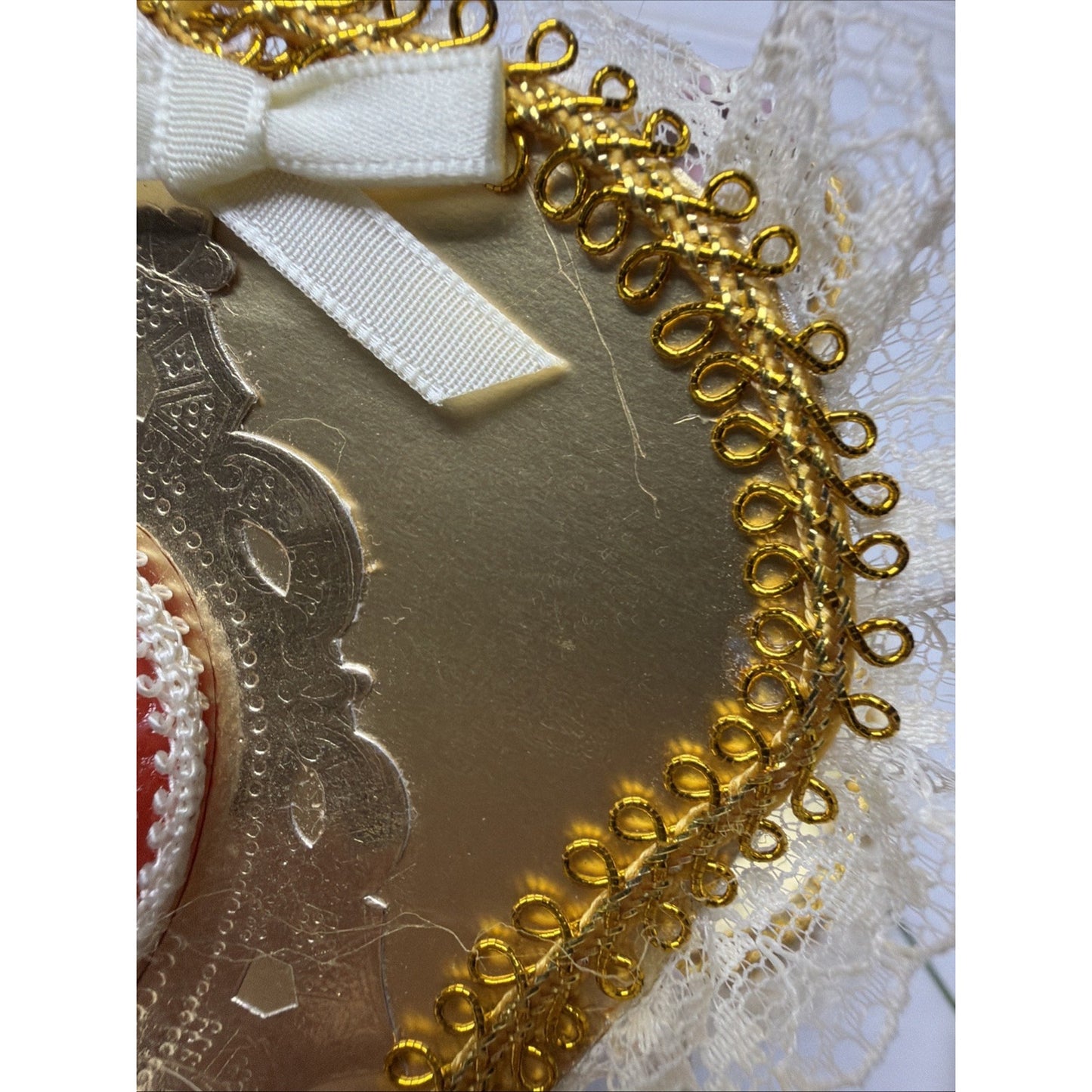 Vintage Lot of 4 Cameo Lace Gold Ornaments Victorian Taiwan As Is