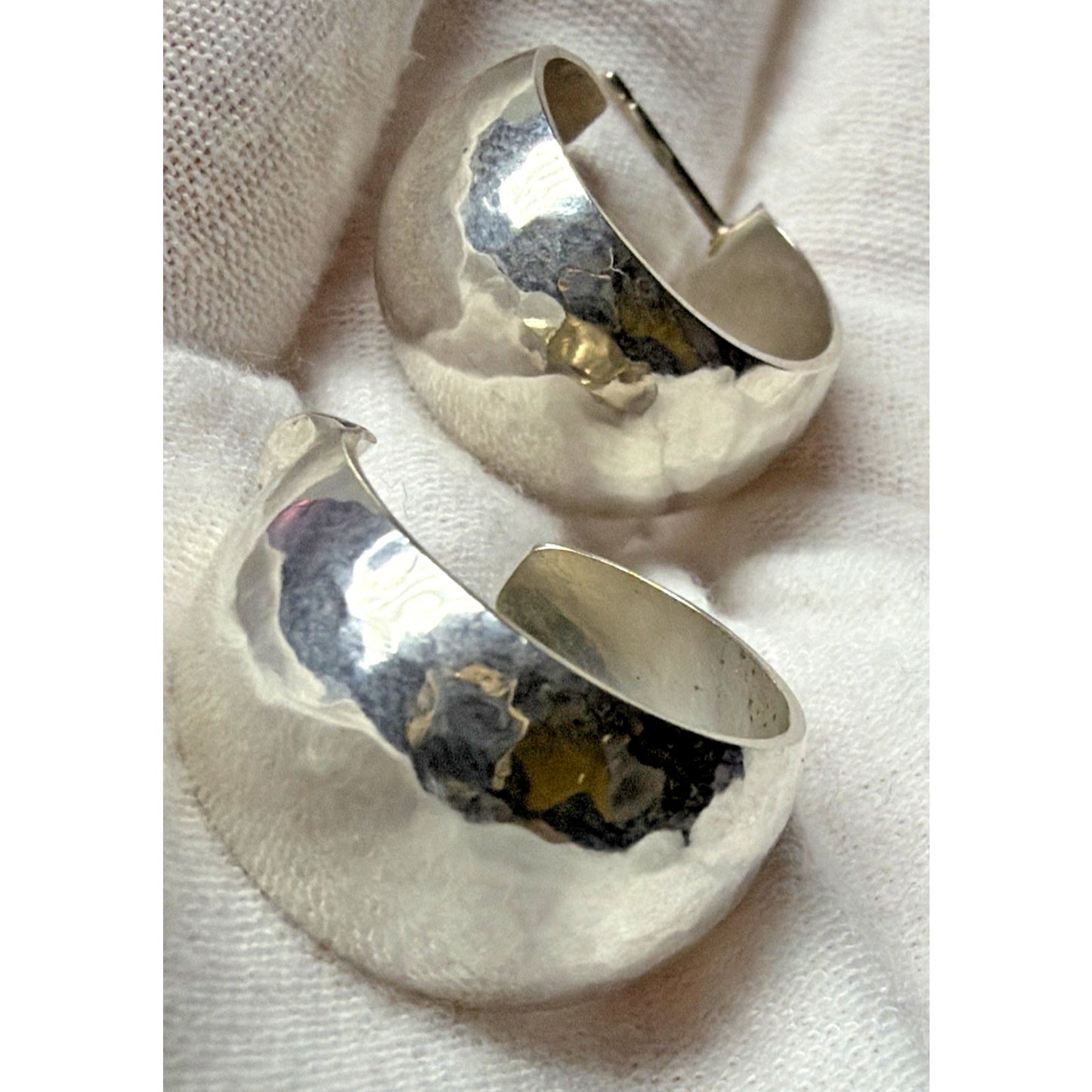 James Avery Sterling Silver Retired Large Hammered Hoop Earrings 7 grams As Is