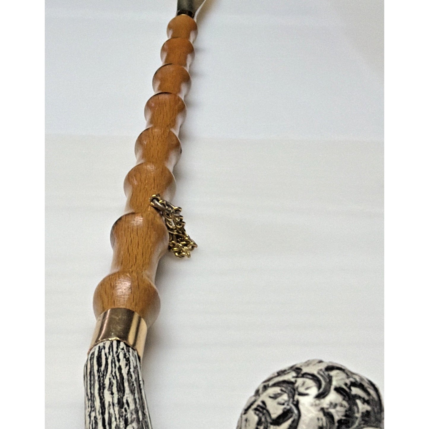 Vintage Poodle Dog Head Shoe Horn Bamboo Wood Chain Lucite Resin Plastic Metal