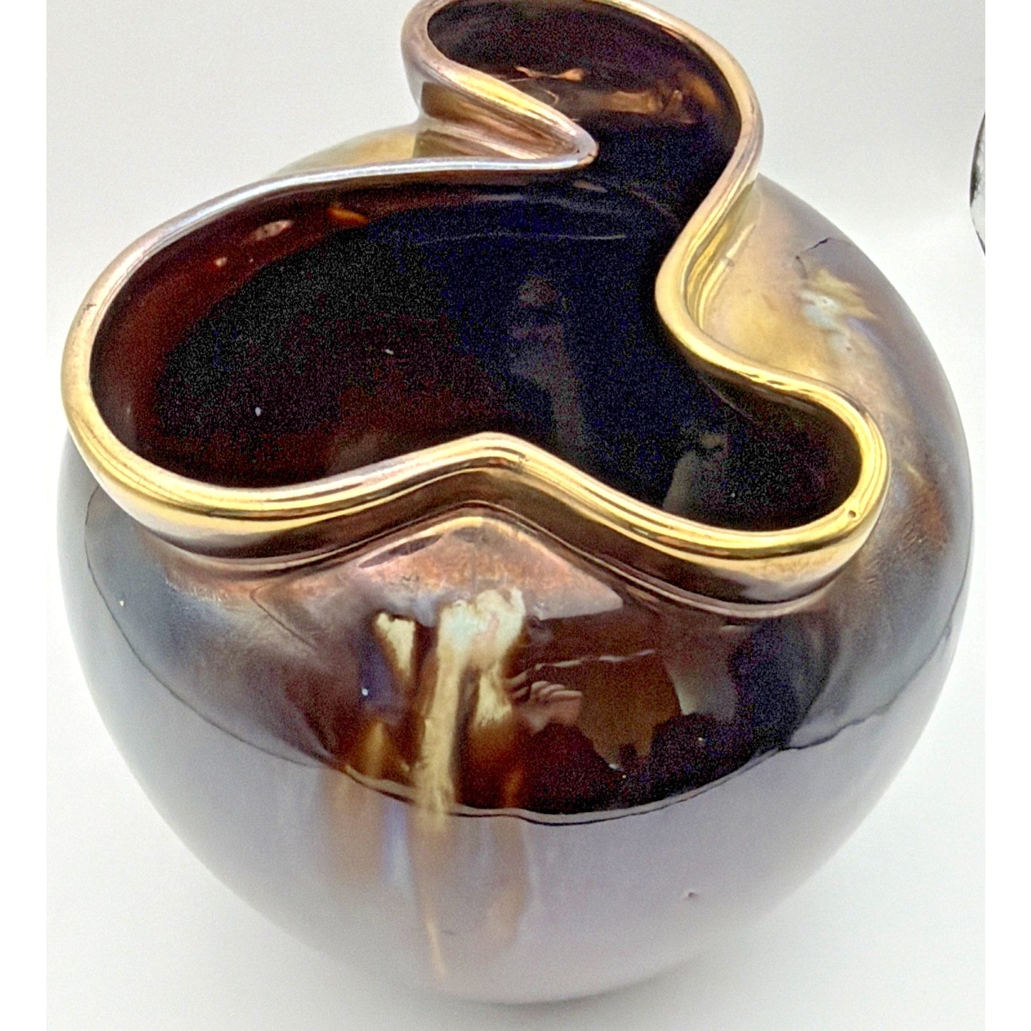 MCM Carstens Tonnieshof Freeform Art Pottery Vase Brown Iridescent Glaze