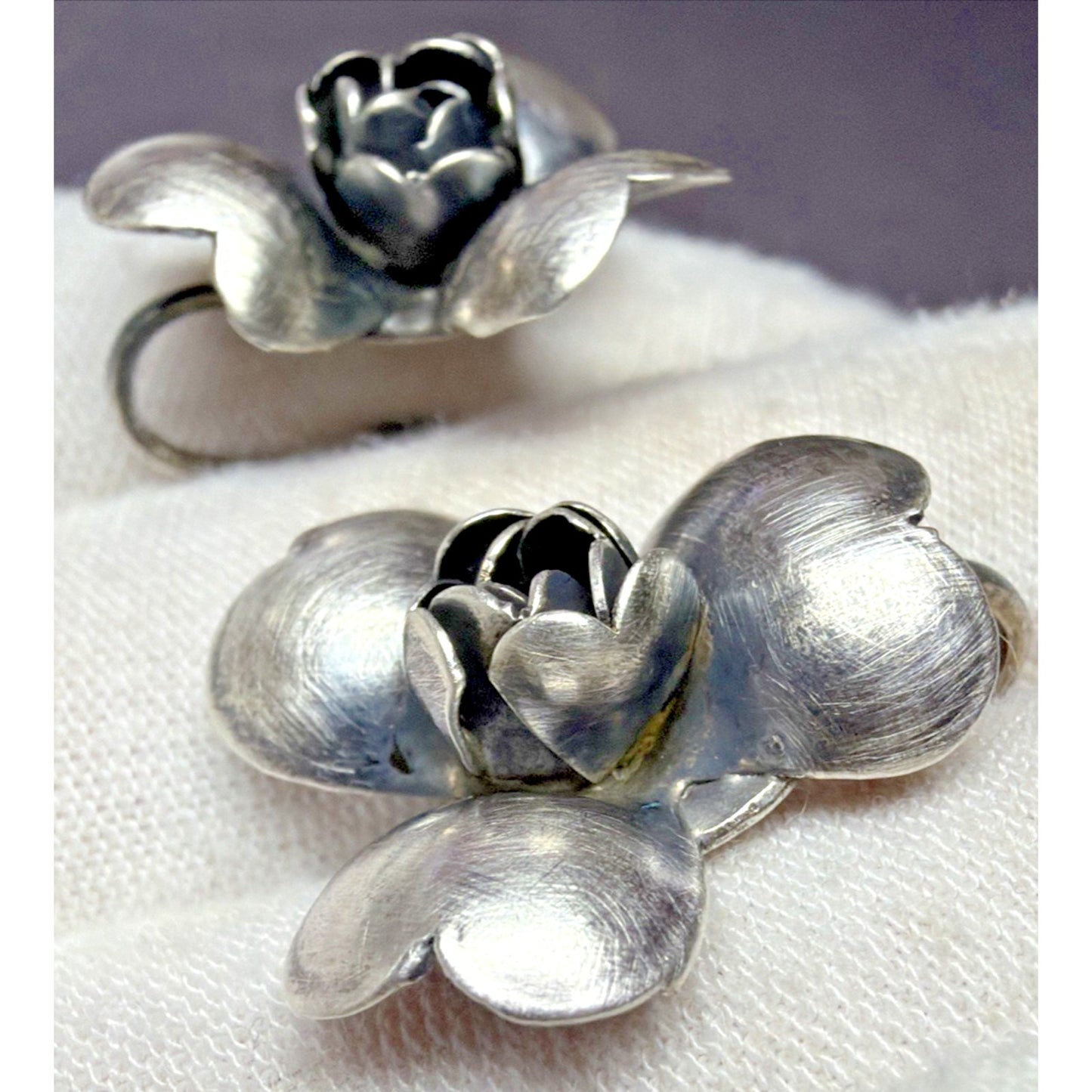 Vintage Sterling Silver Detailed Rose Rosette Flower Screw Back Earrings