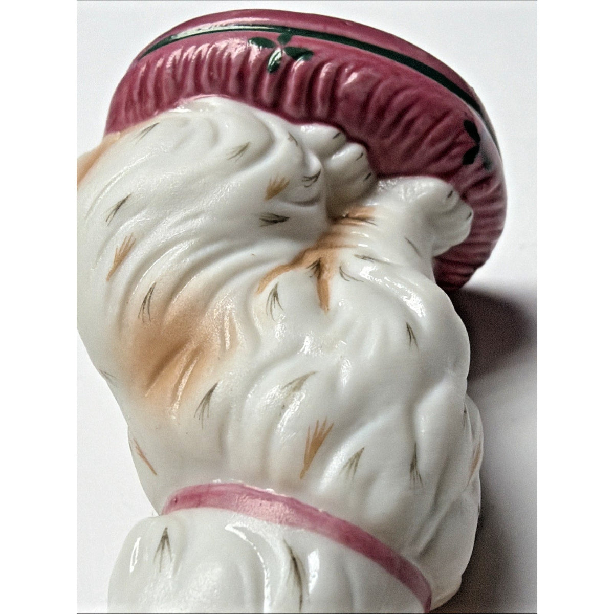 Vintage 1986 Franklin Mint Curio Cabinet Staffordshire Porcelain Cat Pillow